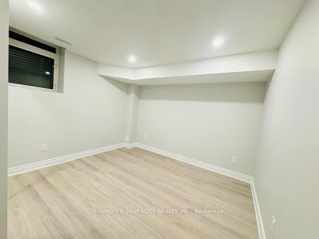 Photo 13 of Unit A, 104 Stilton Avenue, Vaughan, Kleinburg — HOMEH