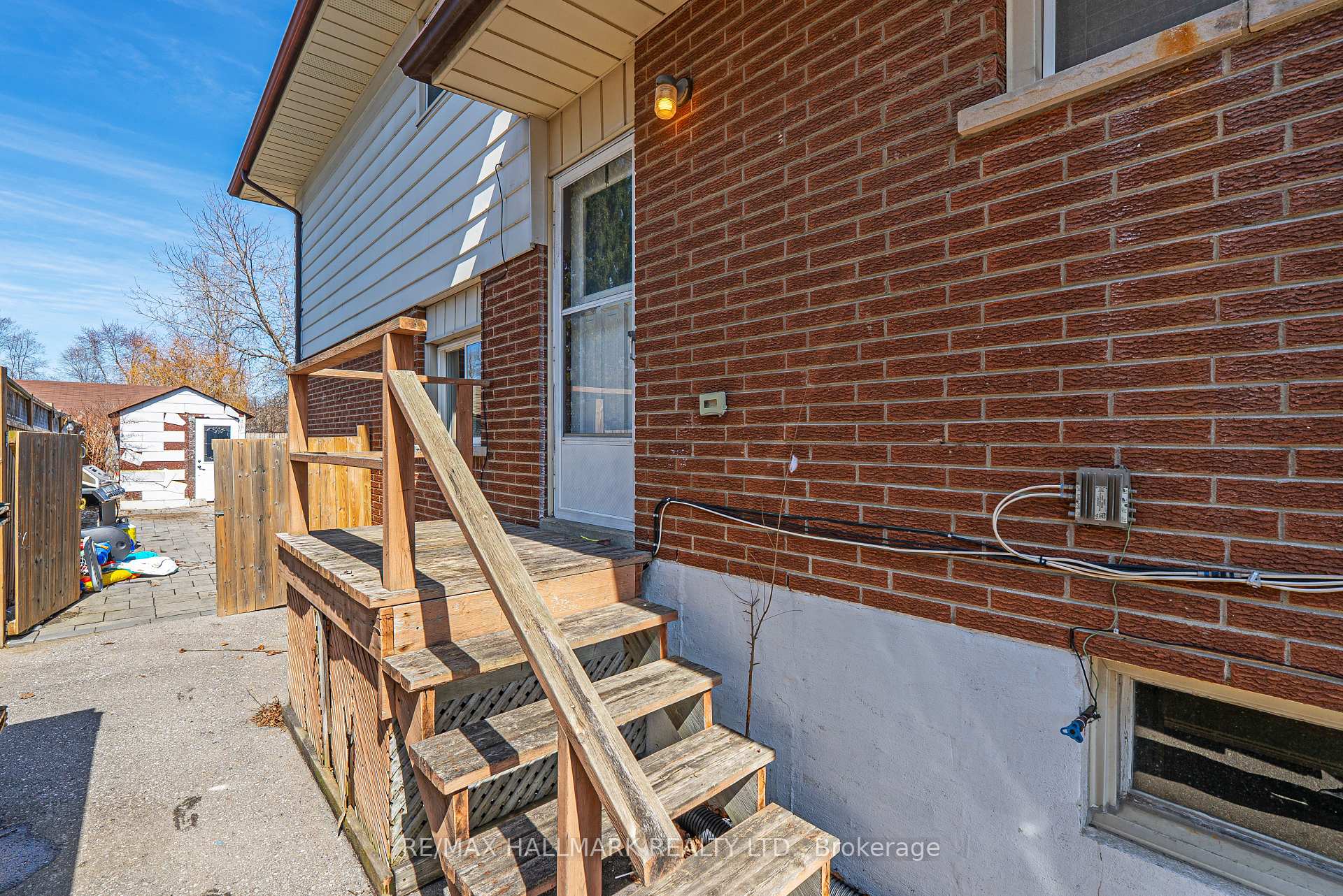 Photo 28 of 381 Surrey Drive, Oshawa, Eastdale — HOMEH
