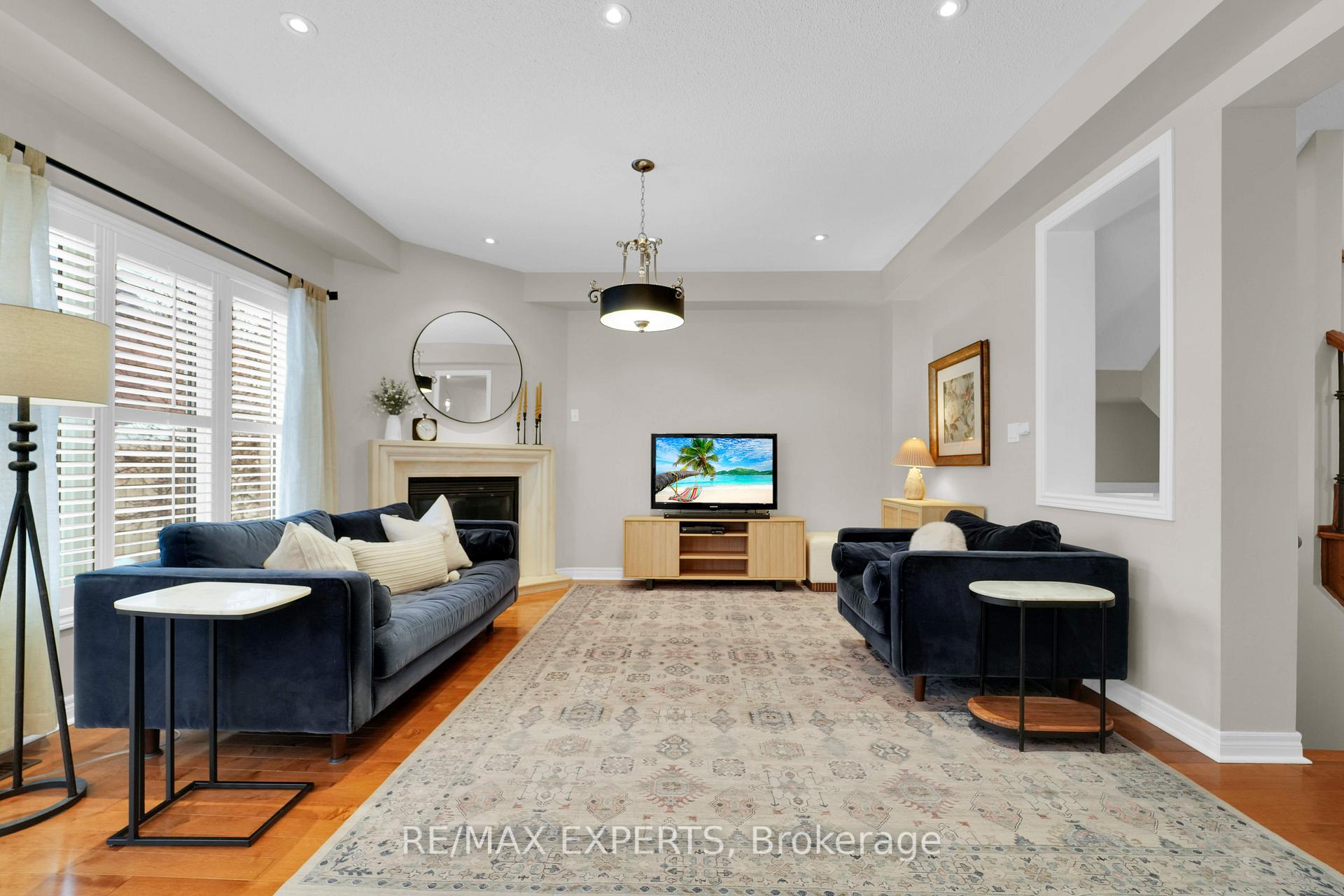 Photo 10 of 42 Angelico Avenue, Vaughan, Vellore Village — HOMEH