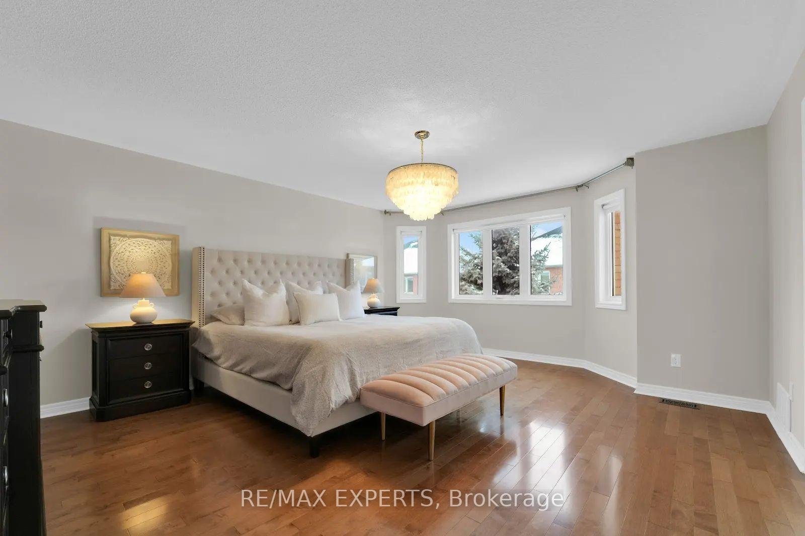 Photo 3 of 42 Angelico Avenue, Vaughan, Vellore Village — HOMEH