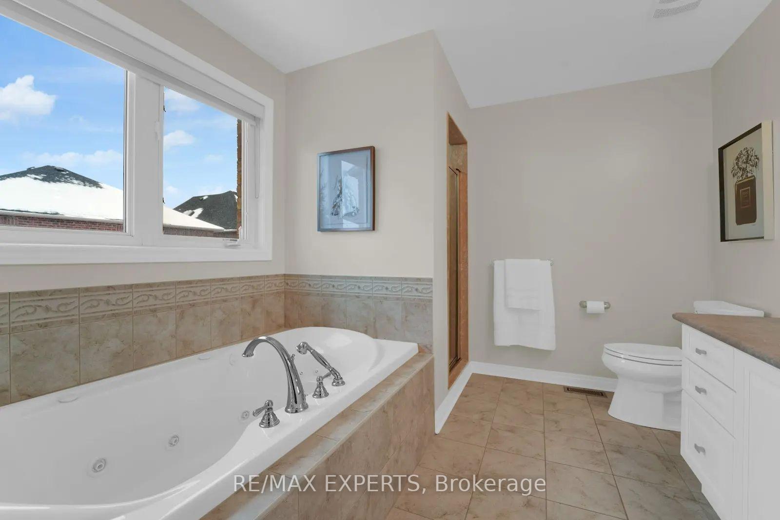 Photo 15 of 42 Angelico Avenue, Vaughan, Vellore Village — HOMEH