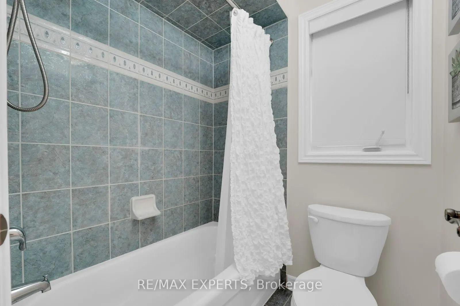 Photo 25 of 42 Angelico Avenue, Vaughan, Vellore Village — HOMEH