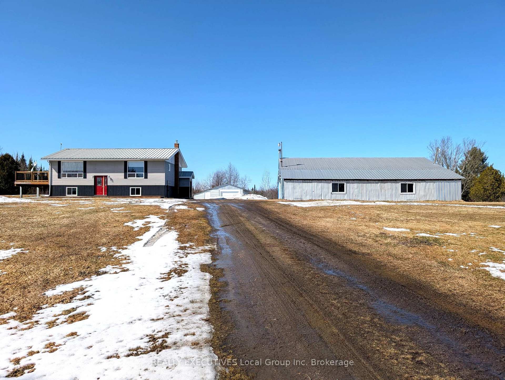 Photo 5 of 2185 Papineau Road, Papineau-Cameron, Papineau Cameron — HOMEH