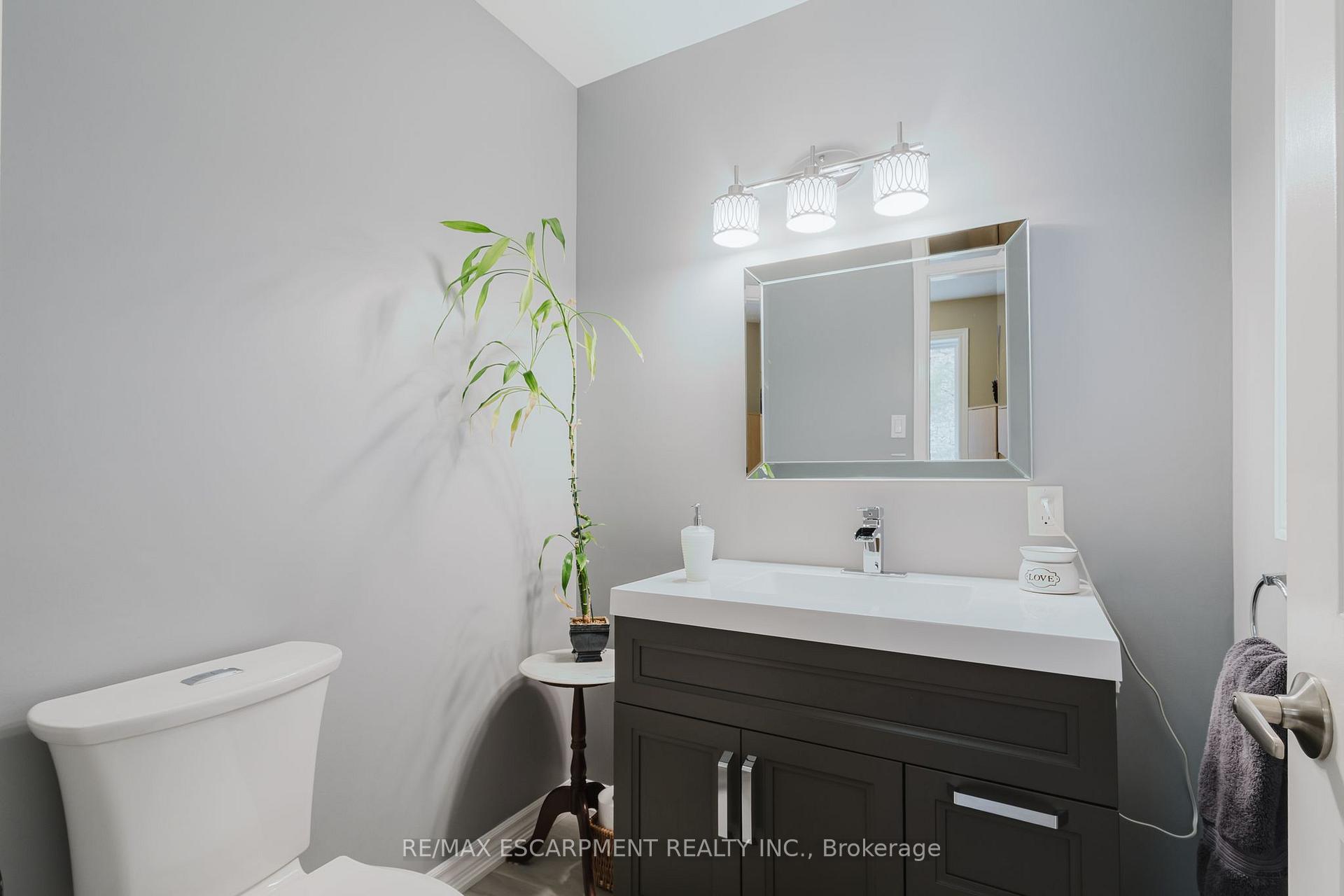 Photo 9 of 20 Hildegard Drive, Hamilton, Gershome — HOMEH
