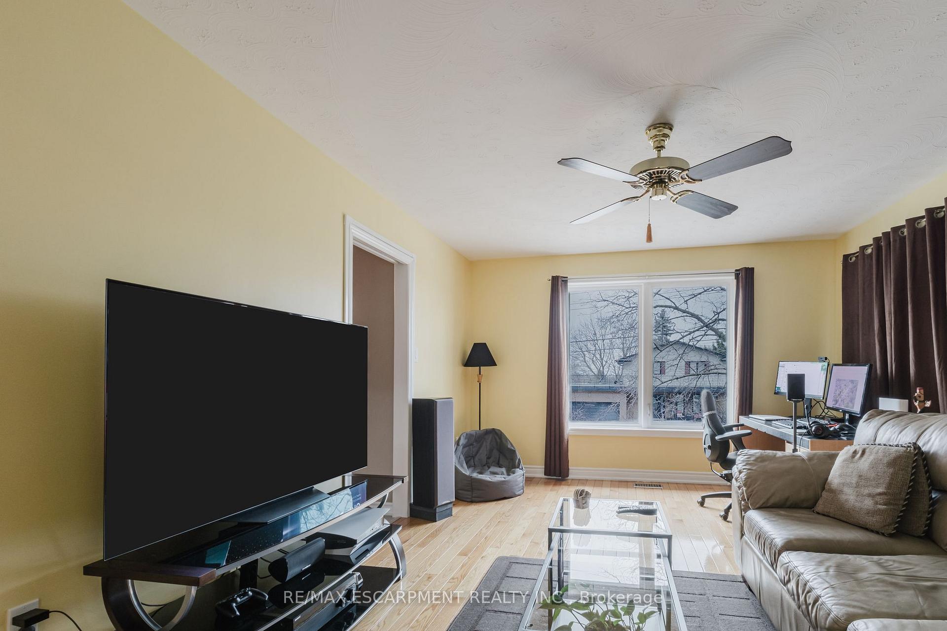 Photo 12 of 20 Hildegard Drive, Hamilton, Gershome — HOMEH