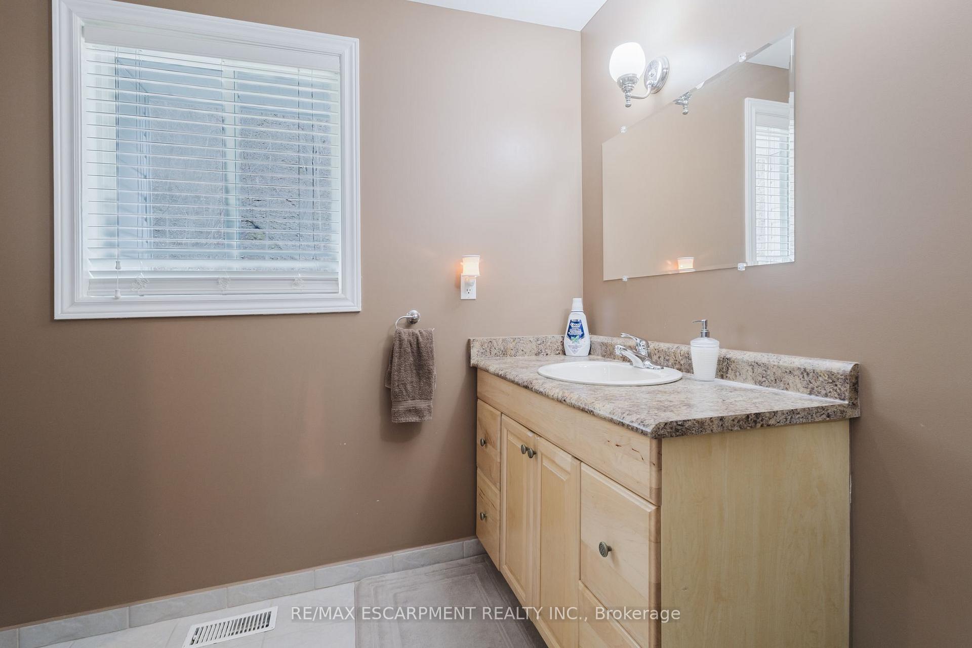 Photo 33 of 20 Hildegard Drive, Hamilton, Gershome — HOMEH