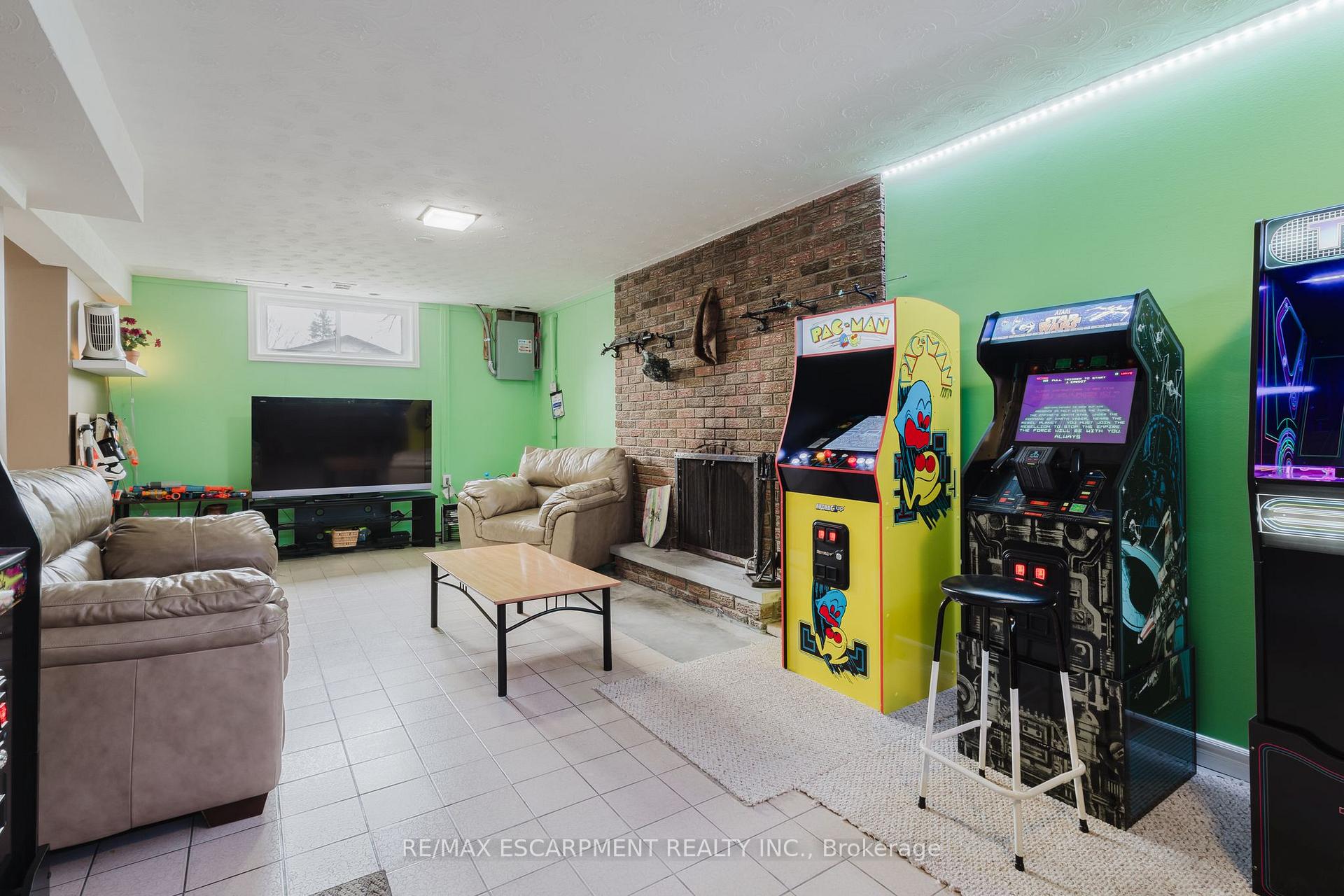 Photo 30 of 20 Hildegard Drive, Hamilton, Gershome — HOMEH