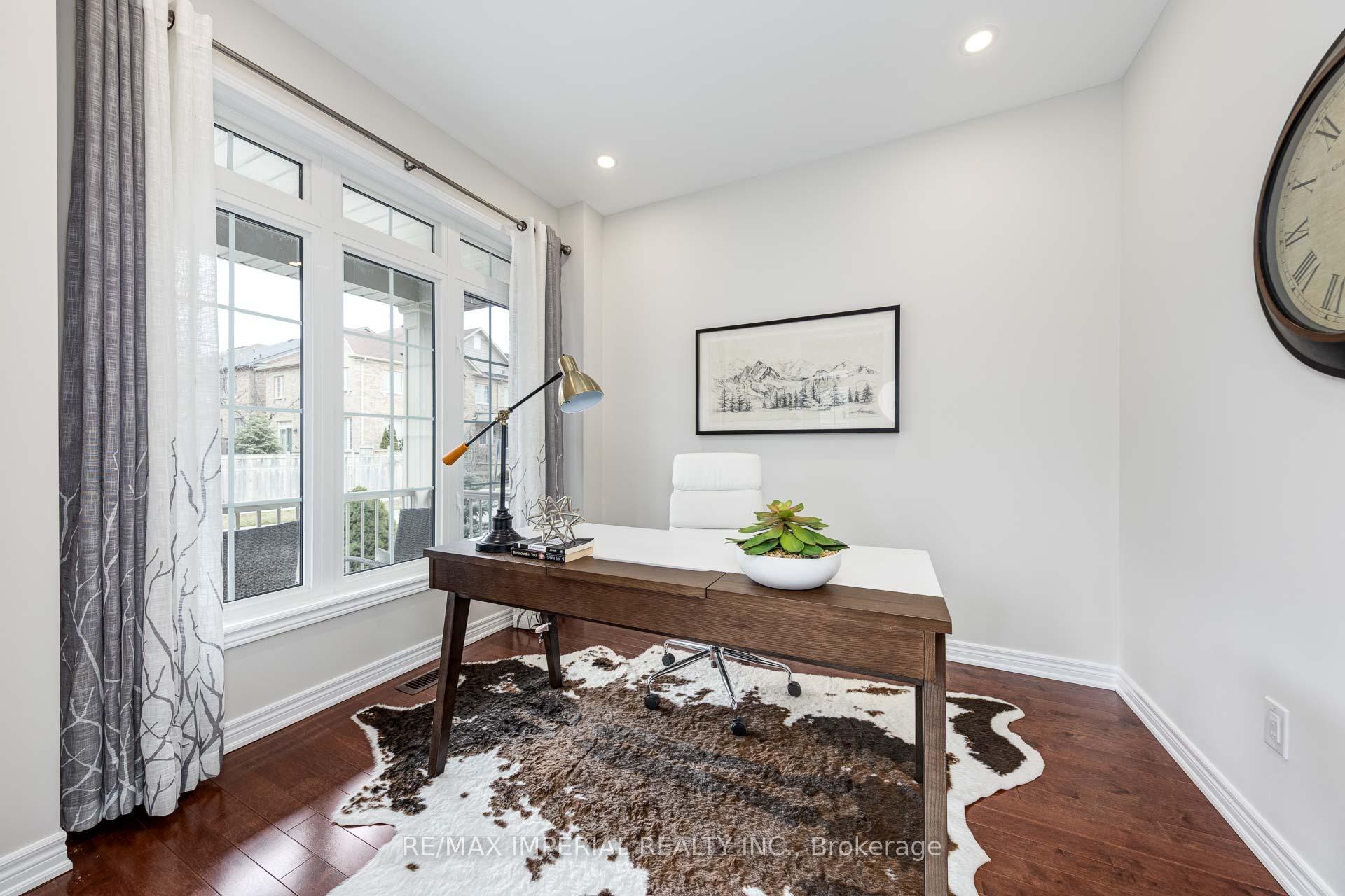 Photo 2 of 115 busch Avenue, Markham, Berczy — HOMEH