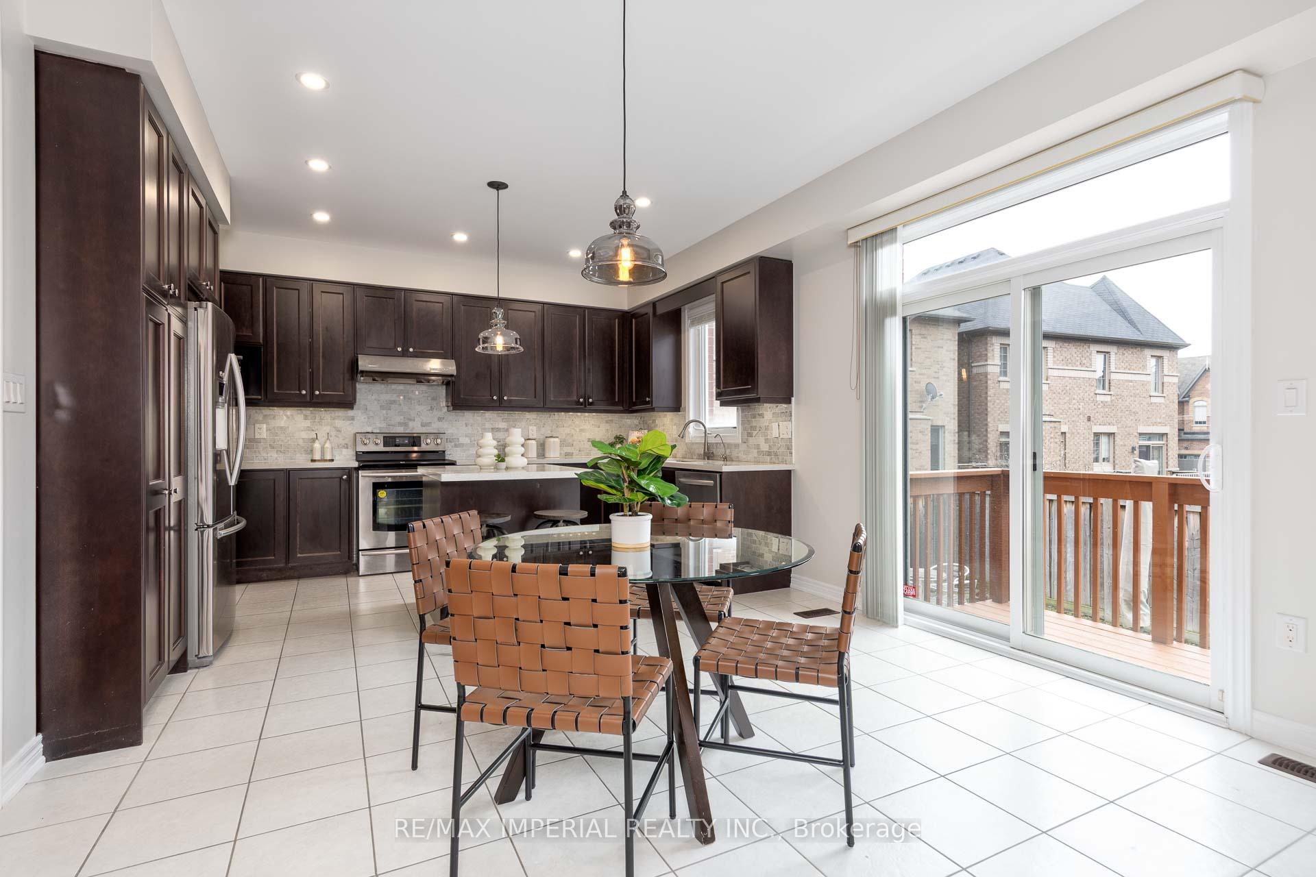 Photo 39 of 115 busch Avenue, Markham, Berczy — HOMEH