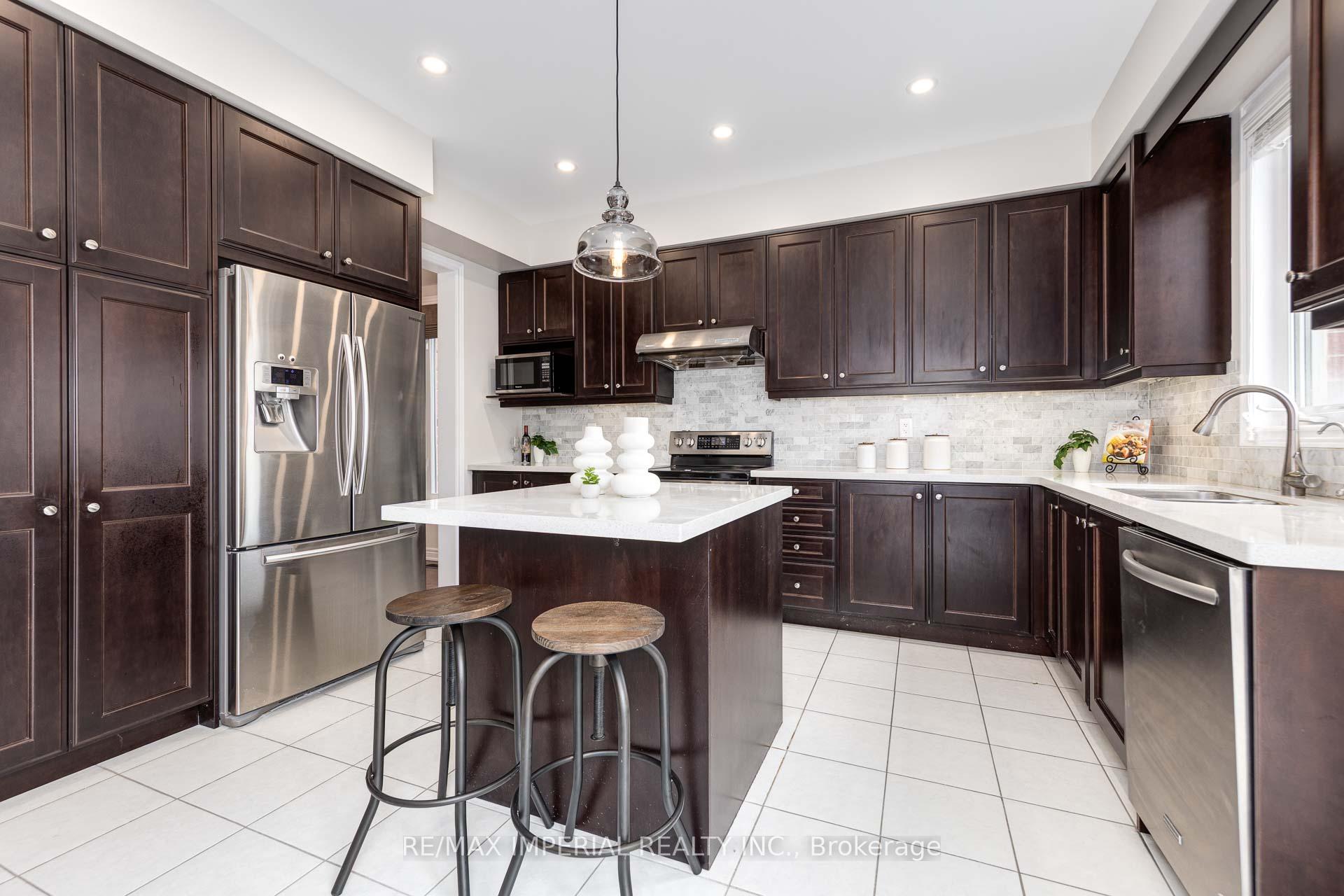 Photo 15 of 115 busch Avenue, Markham, Berczy — HOMEH