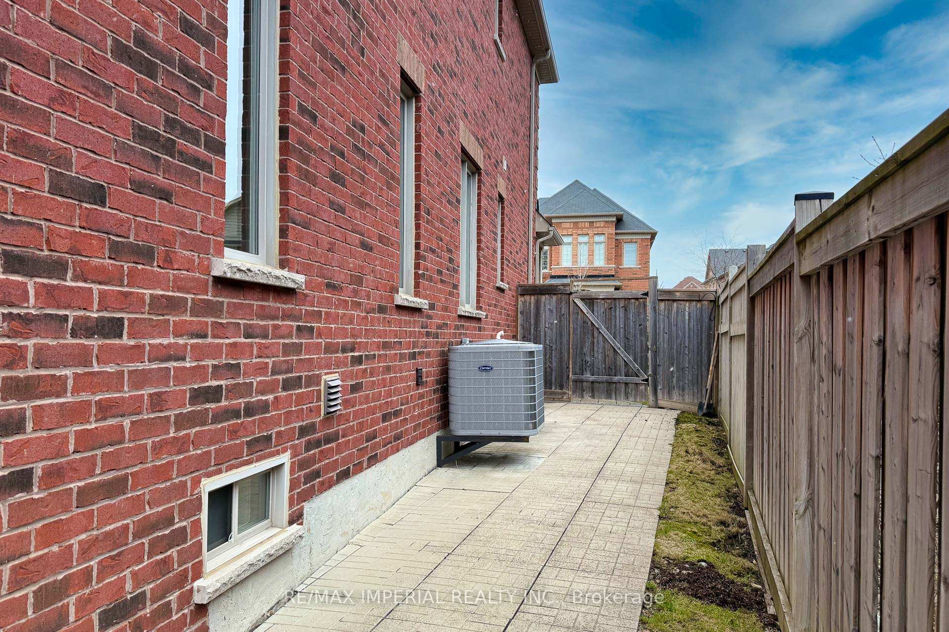 Photo 36 of 115 busch Avenue, Markham, Berczy — HOMEH