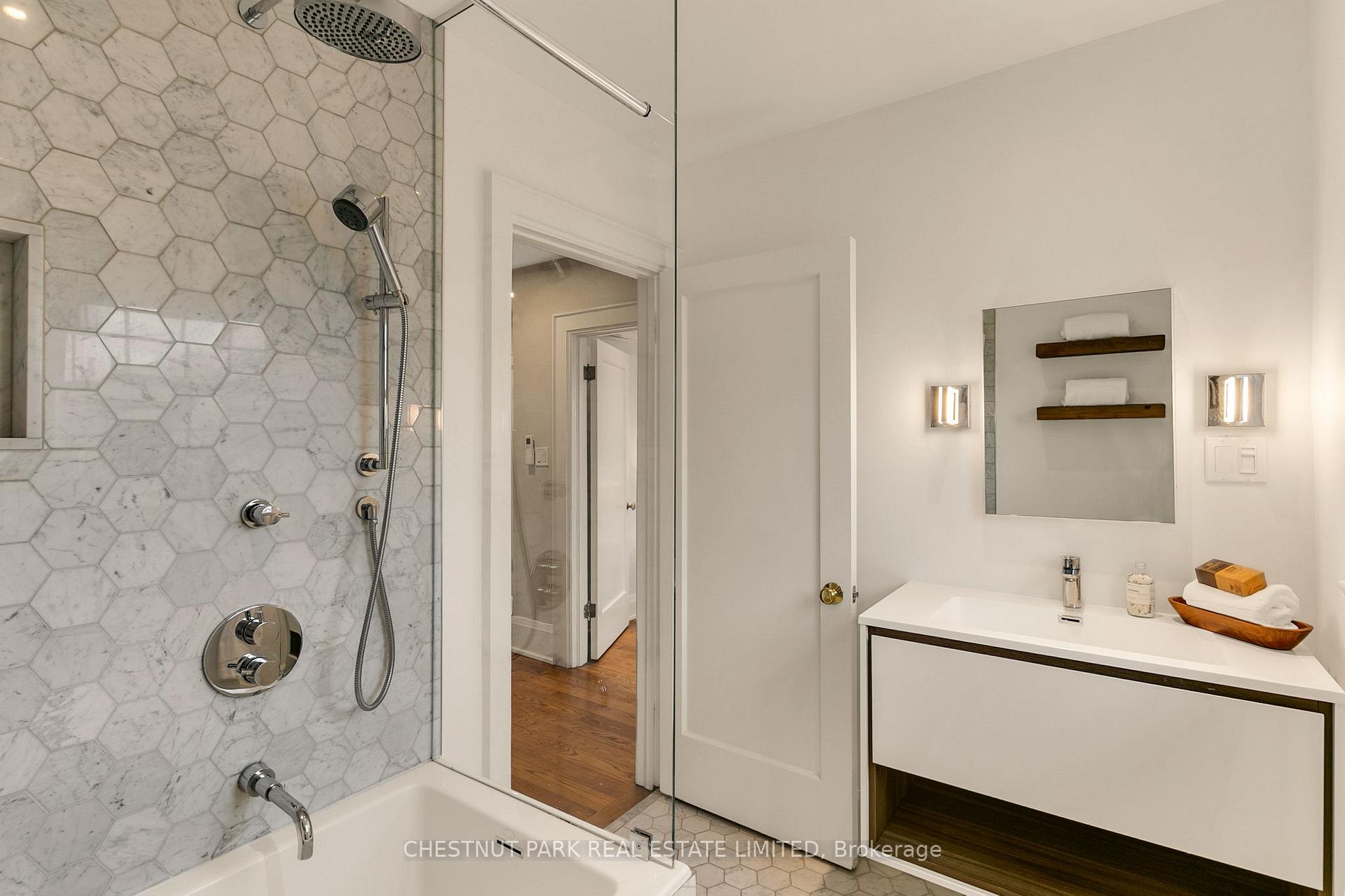 Photo 33 of 119 Glenview Avenue, Toronto, Lawrence Park South — HOMEH