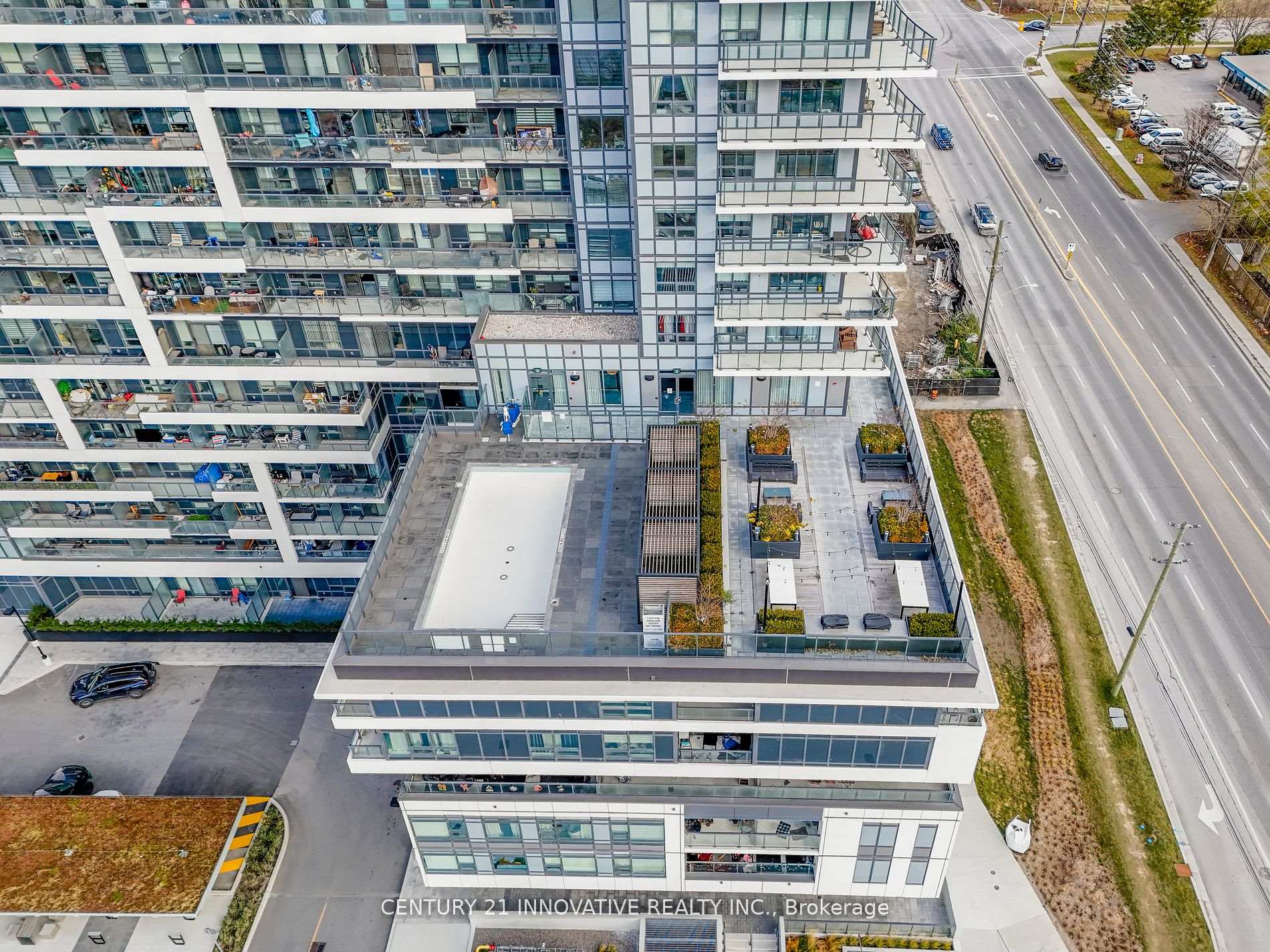 Front of Unit 301, 1480 Bayly Street