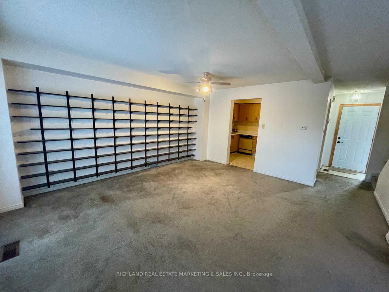 Photo 10 of 356 Bristol Crescent, Oshawa, Vanier — HOMEH