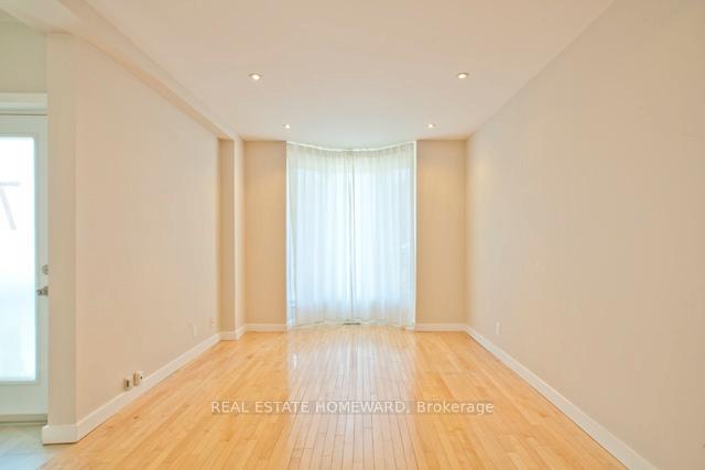 Photo 4 of Unit Main&2nd, 71 Knox Avenue, Toronto, Greenwood-Coxwell — HOMEH