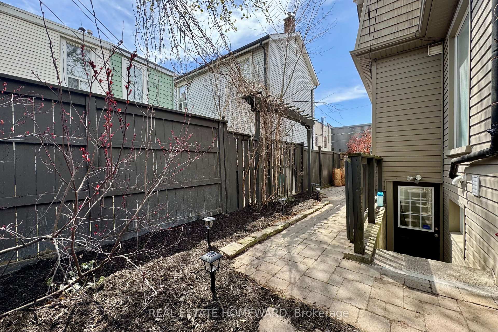 Photo 25 of Unit Main&2nd, 71 Knox Avenue, Toronto, Greenwood-Coxwell — HOMEH