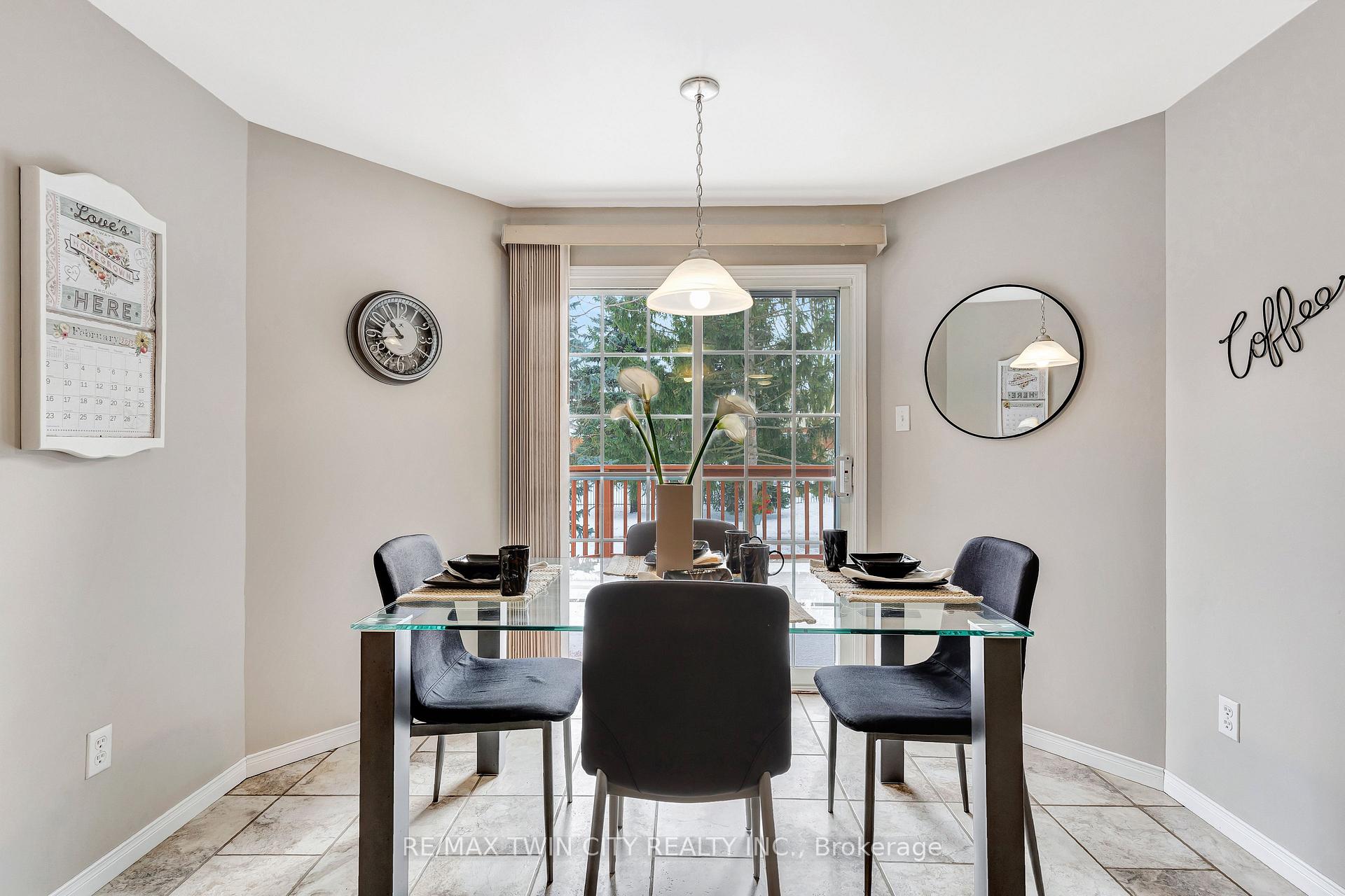 Photo 8 of 338 Carriage House Court, Waterloo — HOMEH