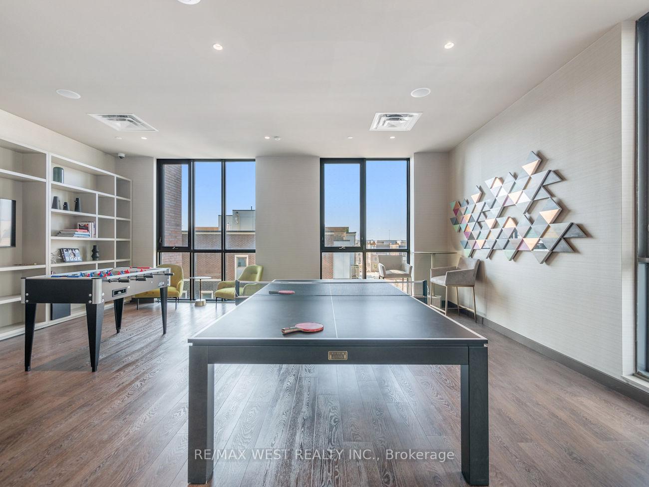 Photo 13 of Unit 1111, 38 Honeycrisp Crescent, Vaughan, Vaughan Corporate Centre — HOMEH