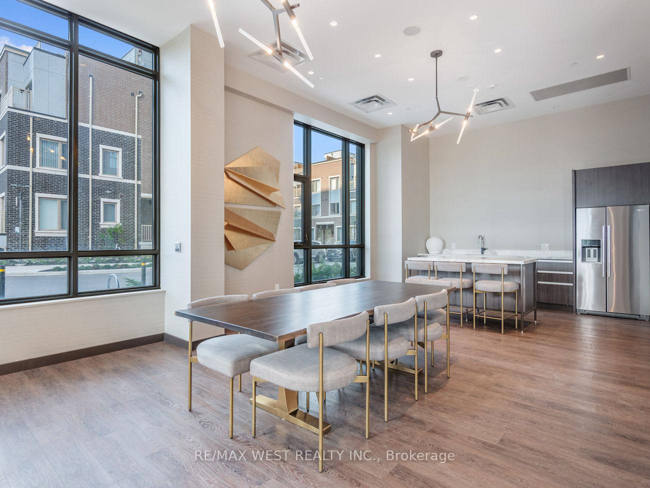 Photo 7 of Unit 1111, 38 Honeycrisp Crescent, Vaughan, Vaughan Corporate Centre — HOMEH