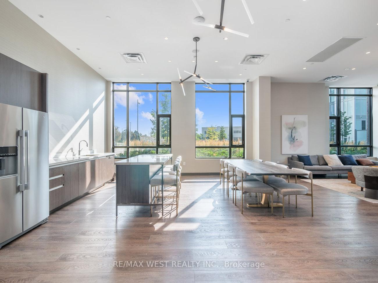 Photo 26 of Unit 1111, 38 Honeycrisp Crescent, Vaughan, Vaughan Corporate Centre — HOMEH