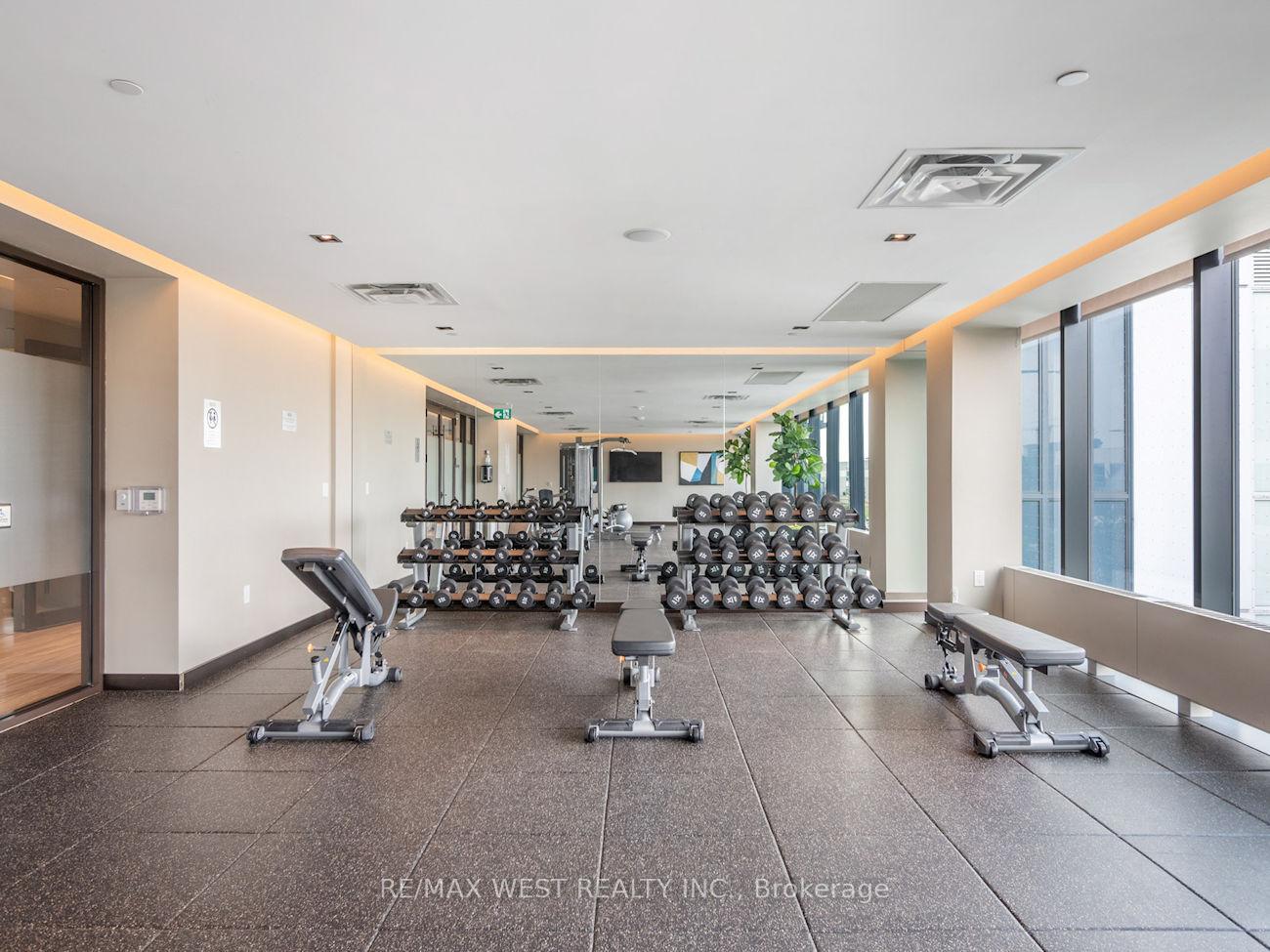 Photo 14 of Unit 1111, 38 Honeycrisp Crescent, Vaughan, Vaughan Corporate Centre — HOMEH