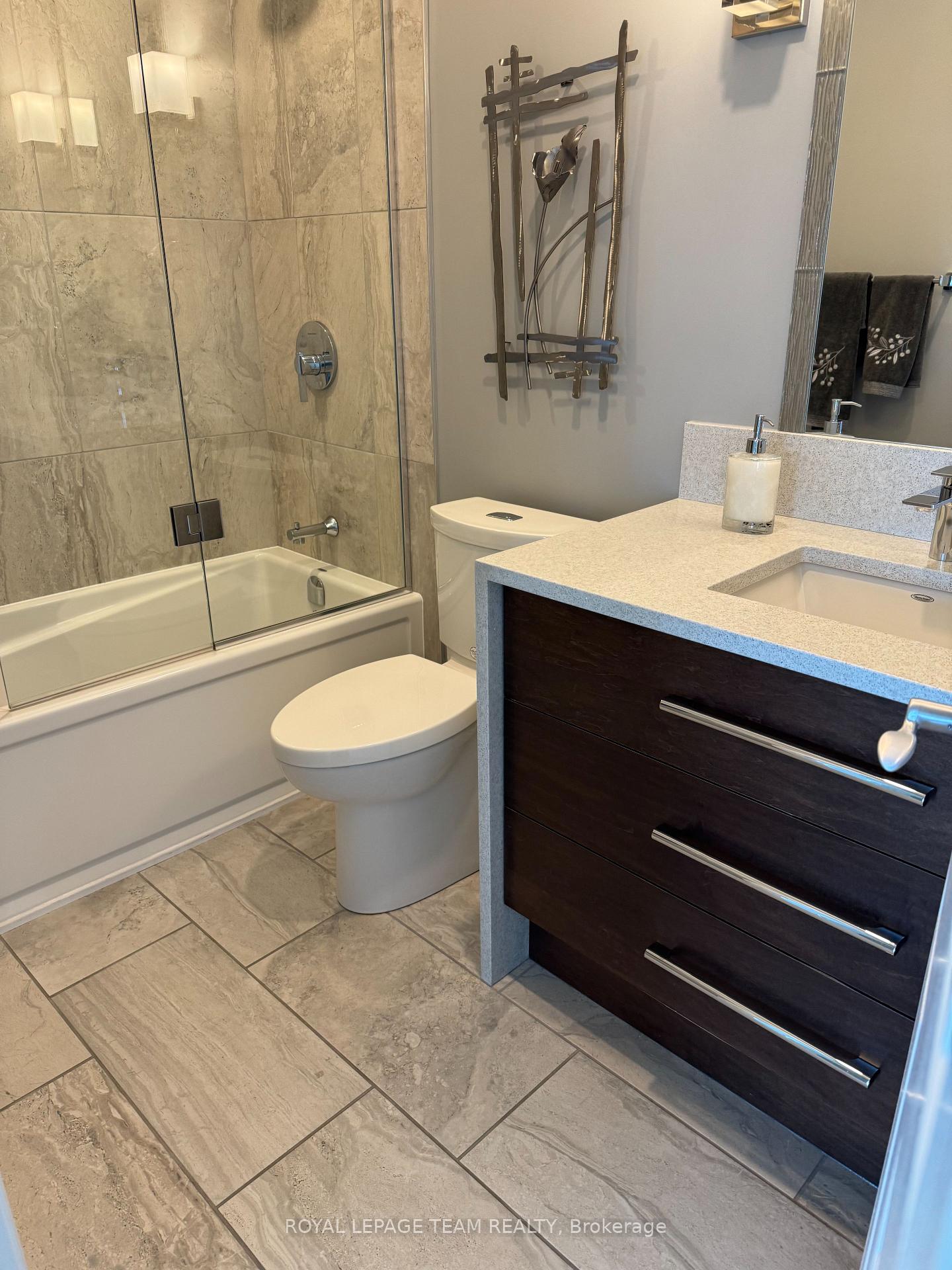 Photo 41 of Unit 2401, 38 Metropole Private, Ottawa, Westboro North — HOMEH