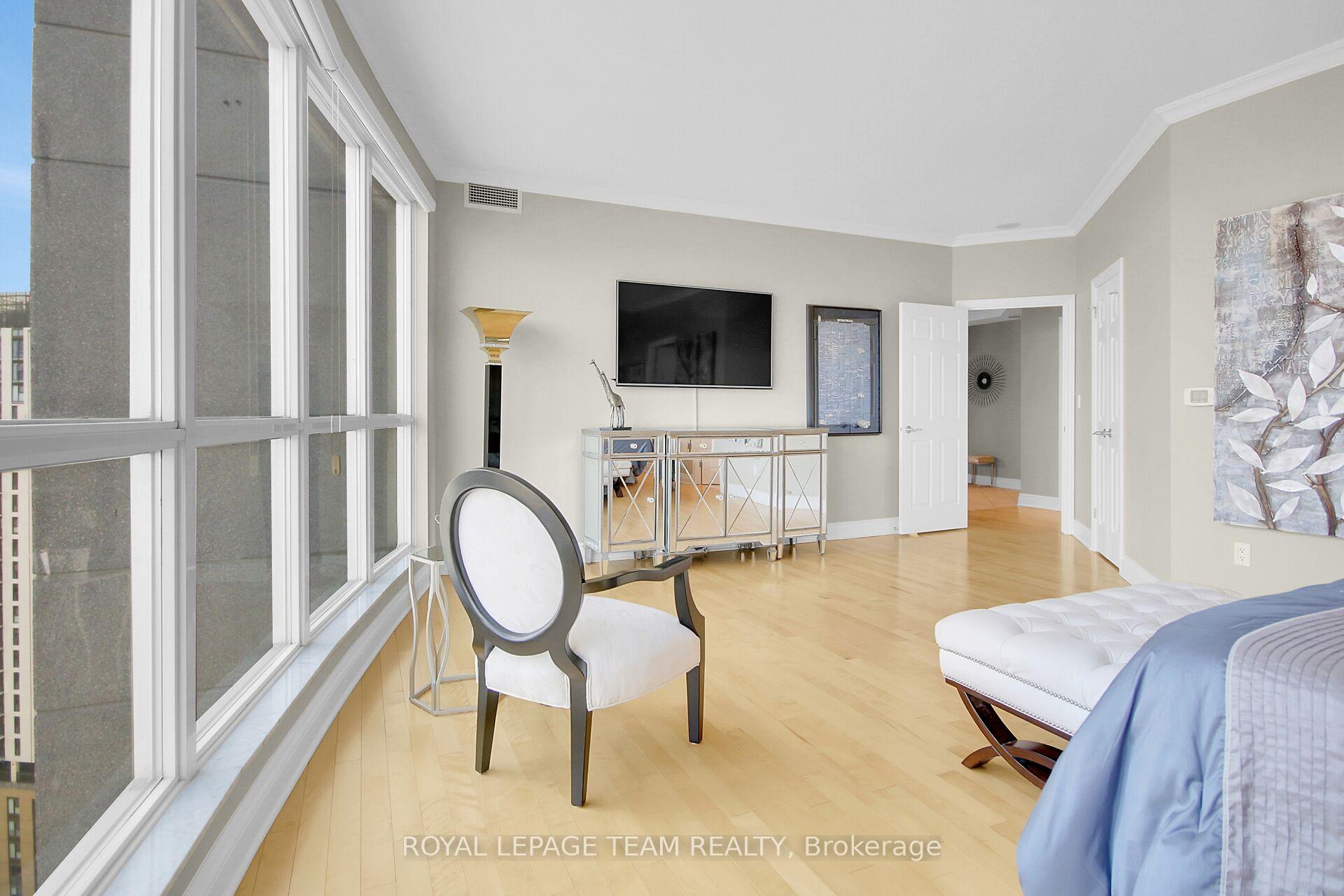 Photo 25 of Unit 2401, 38 Metropole Private, Ottawa, Westboro North — HOMEH