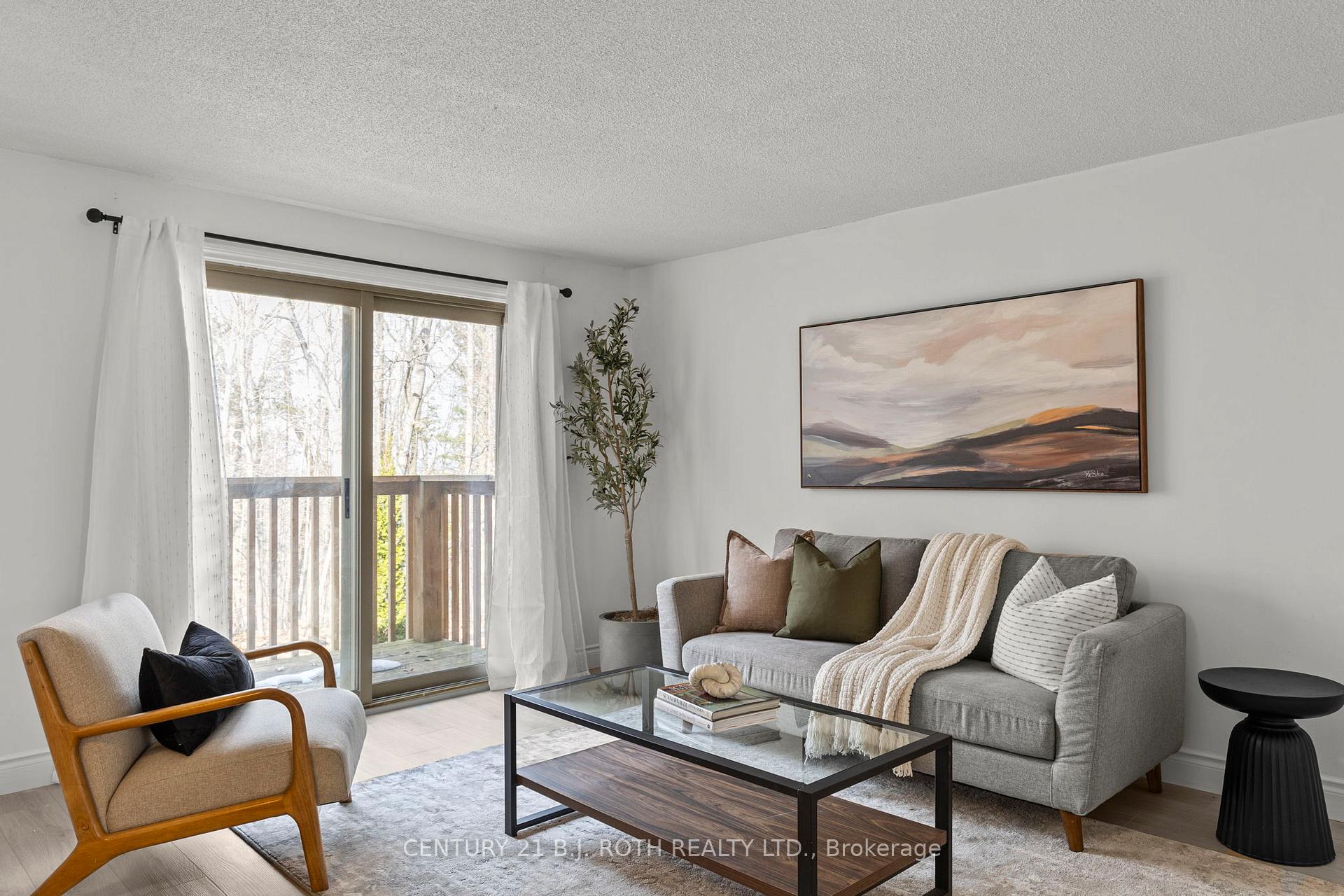 Photo 5 of 9 Evergreen Court, Barrie, Ardagh — HOMEH