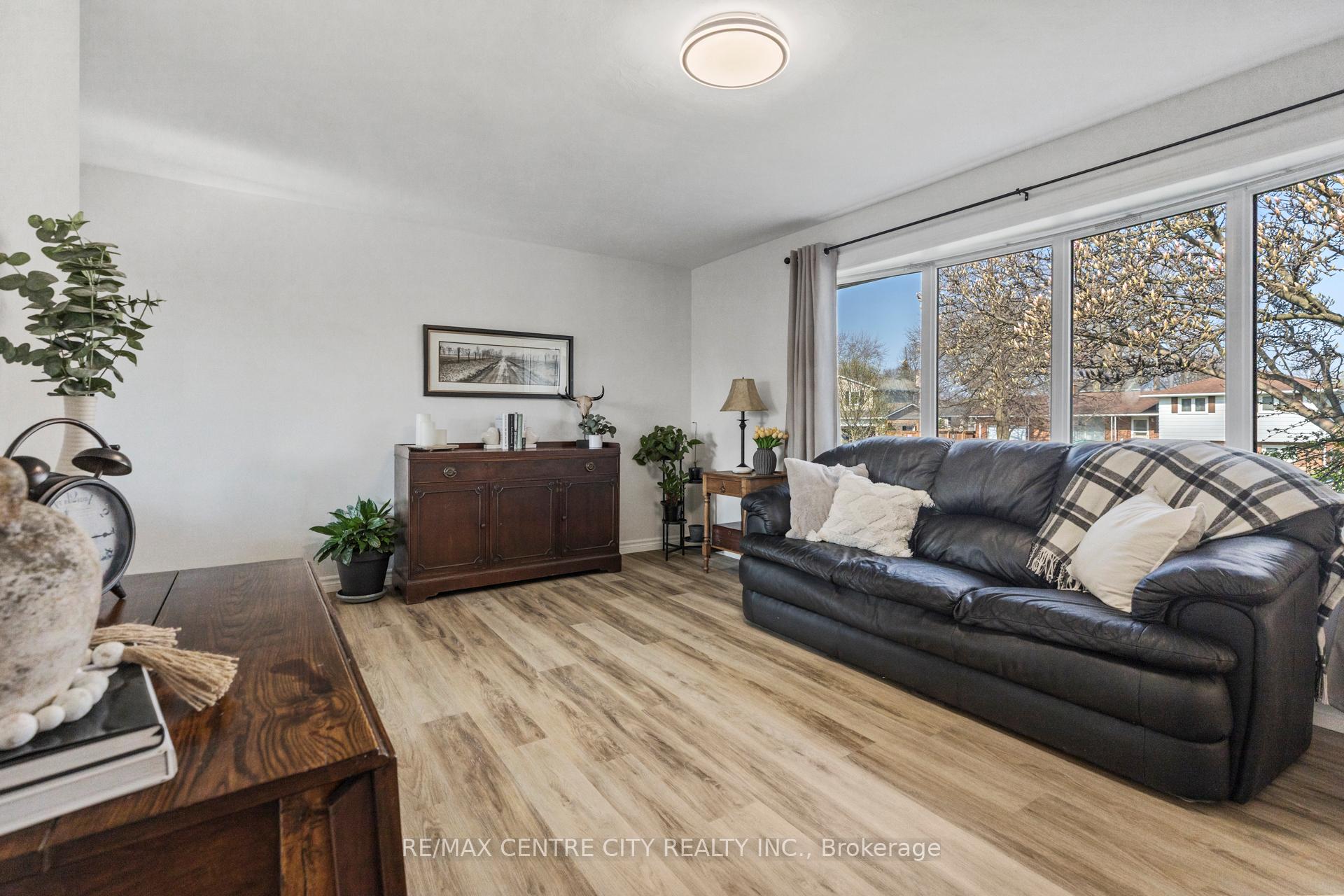 Photo 4 of 62 Butler Drive, St. Thomas — HOMEH