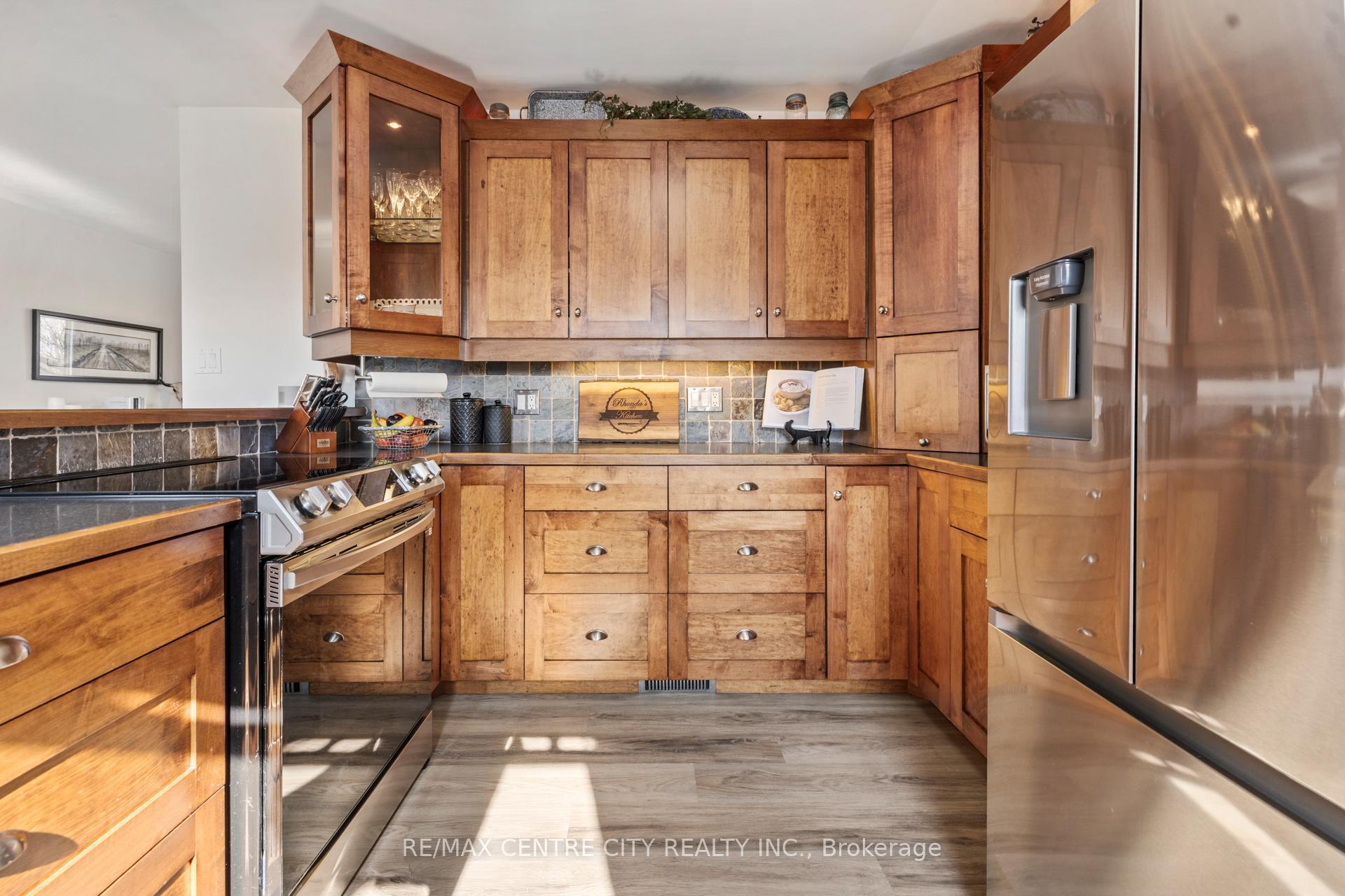 Photo 10 of 62 Butler Drive, St. Thomas — HOMEH