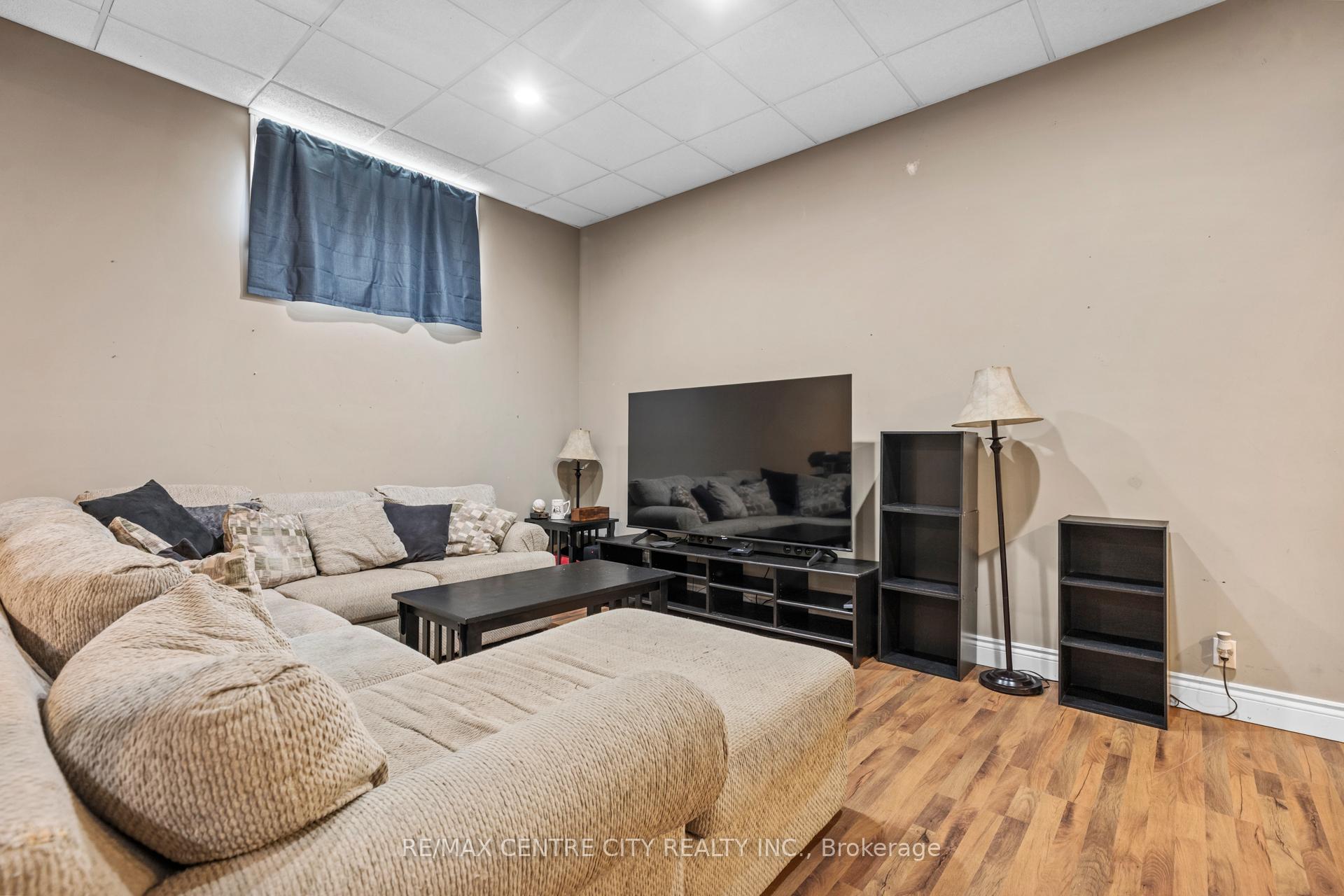 Photo 24 of 62 Butler Drive, St. Thomas — HOMEH