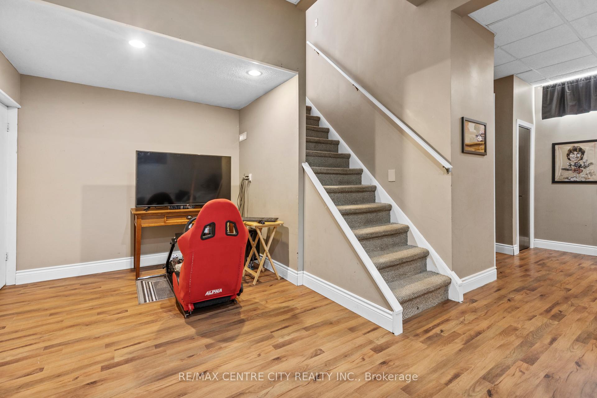 Photo 32 of 62 Butler Drive, St. Thomas — HOMEH