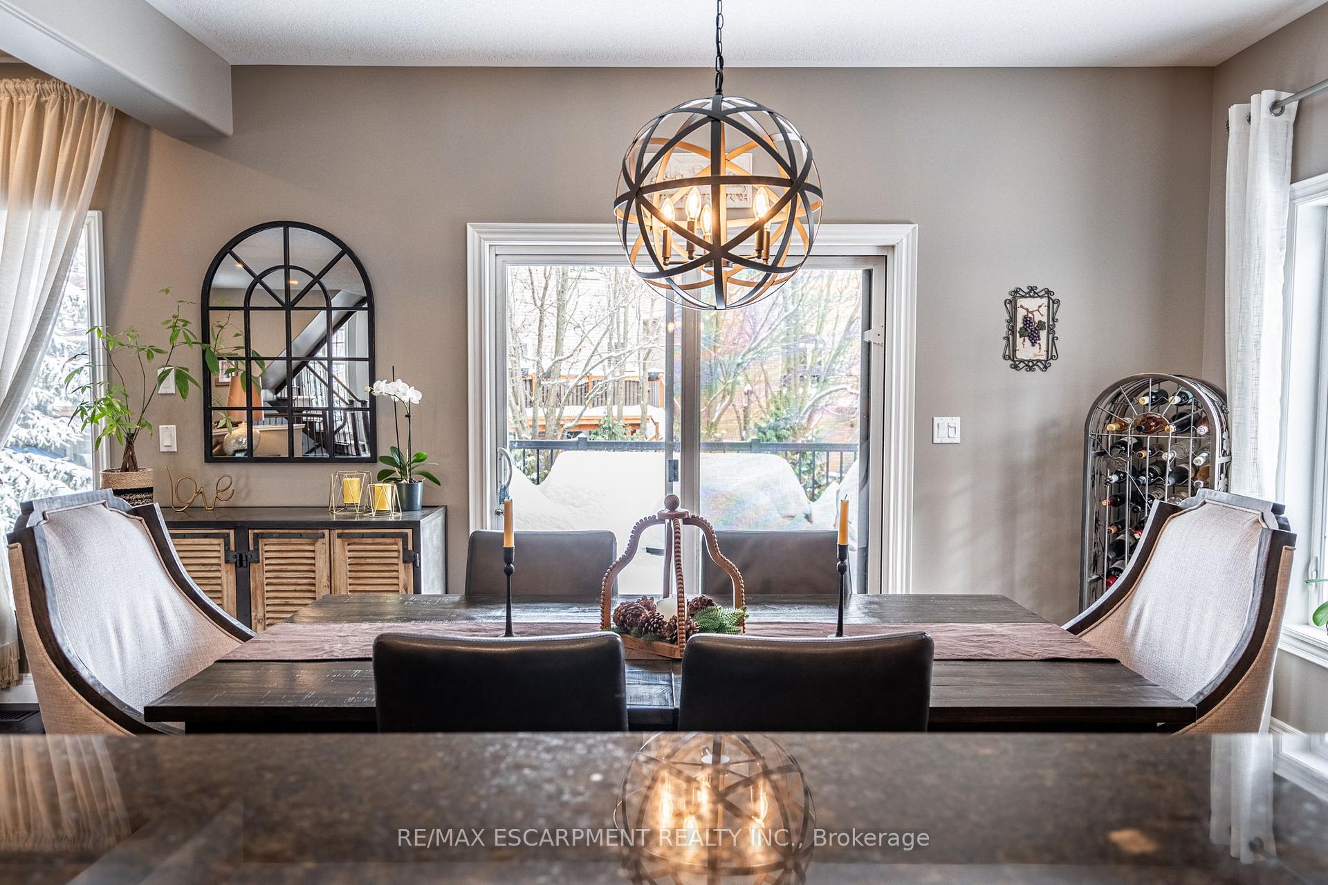 Photo 9 of 80 Commando Court, Hamilton, Waterdown — HOMEH