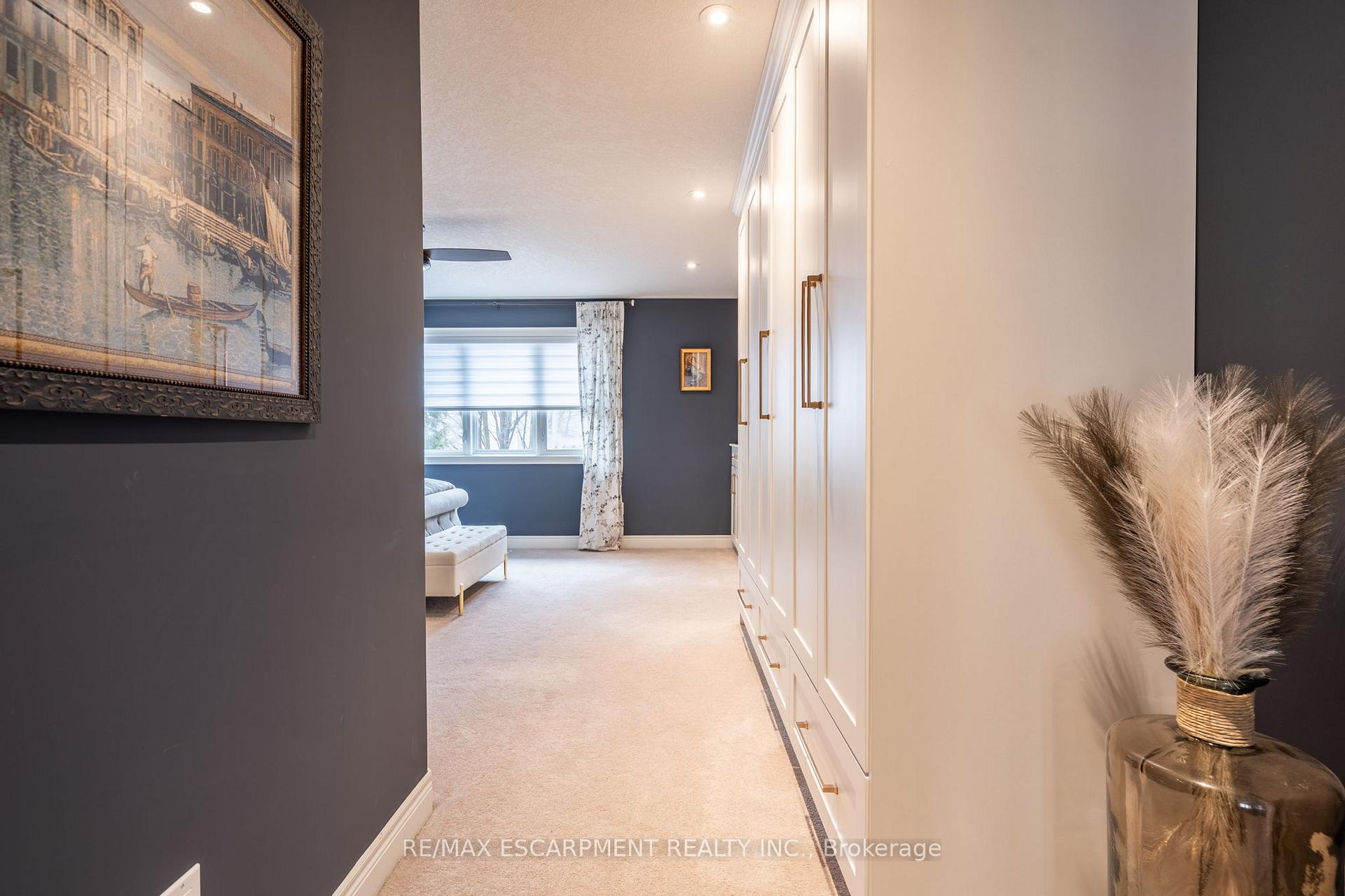 Photo 13 of 80 Commando Court, Hamilton, Waterdown — HOMEH