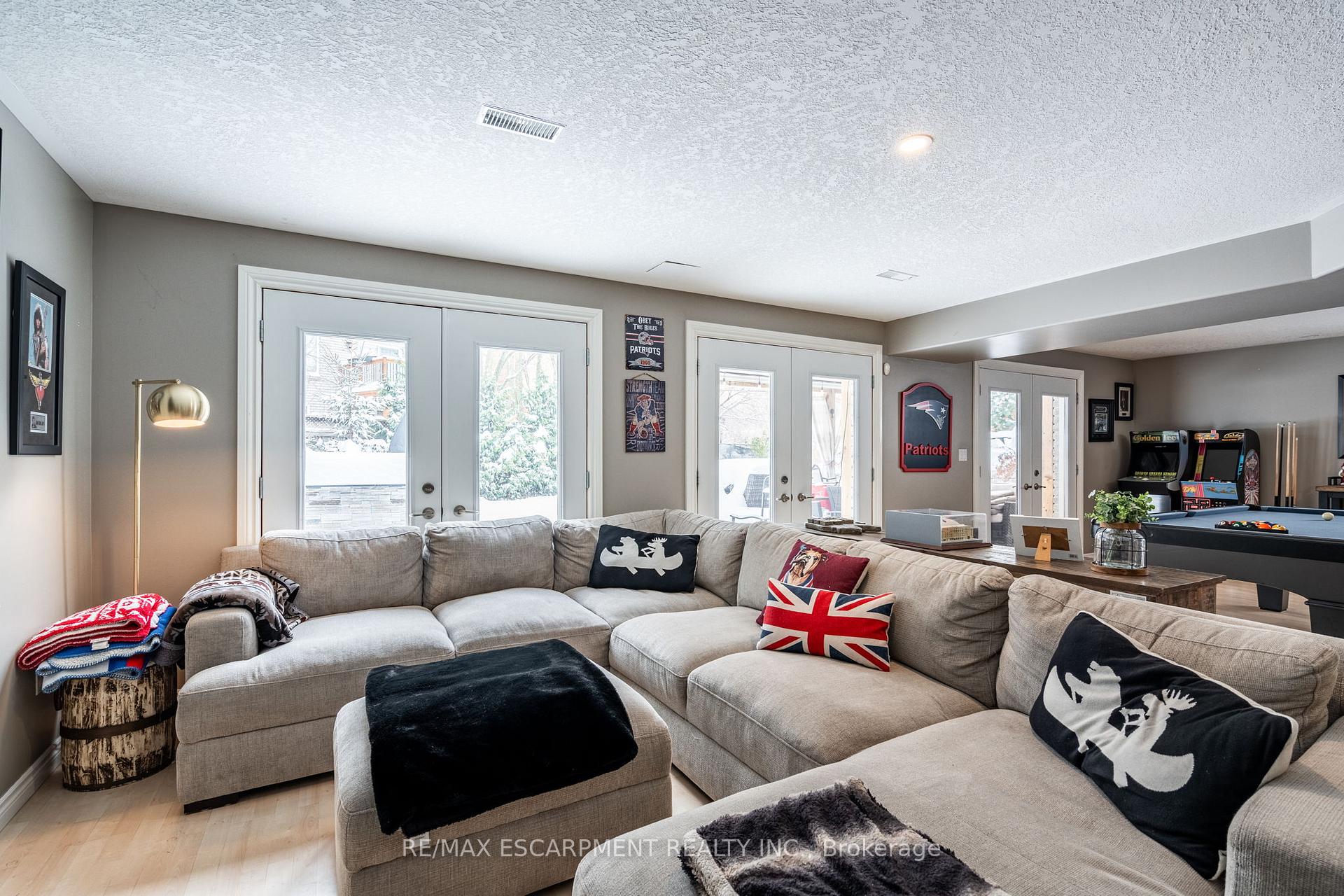 Photo 30 of 80 Commando Court, Hamilton, Waterdown — HOMEH