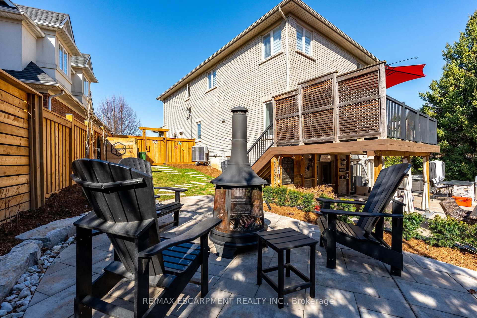Photo 40 of 80 Commando Court, Hamilton, Waterdown — HOMEH