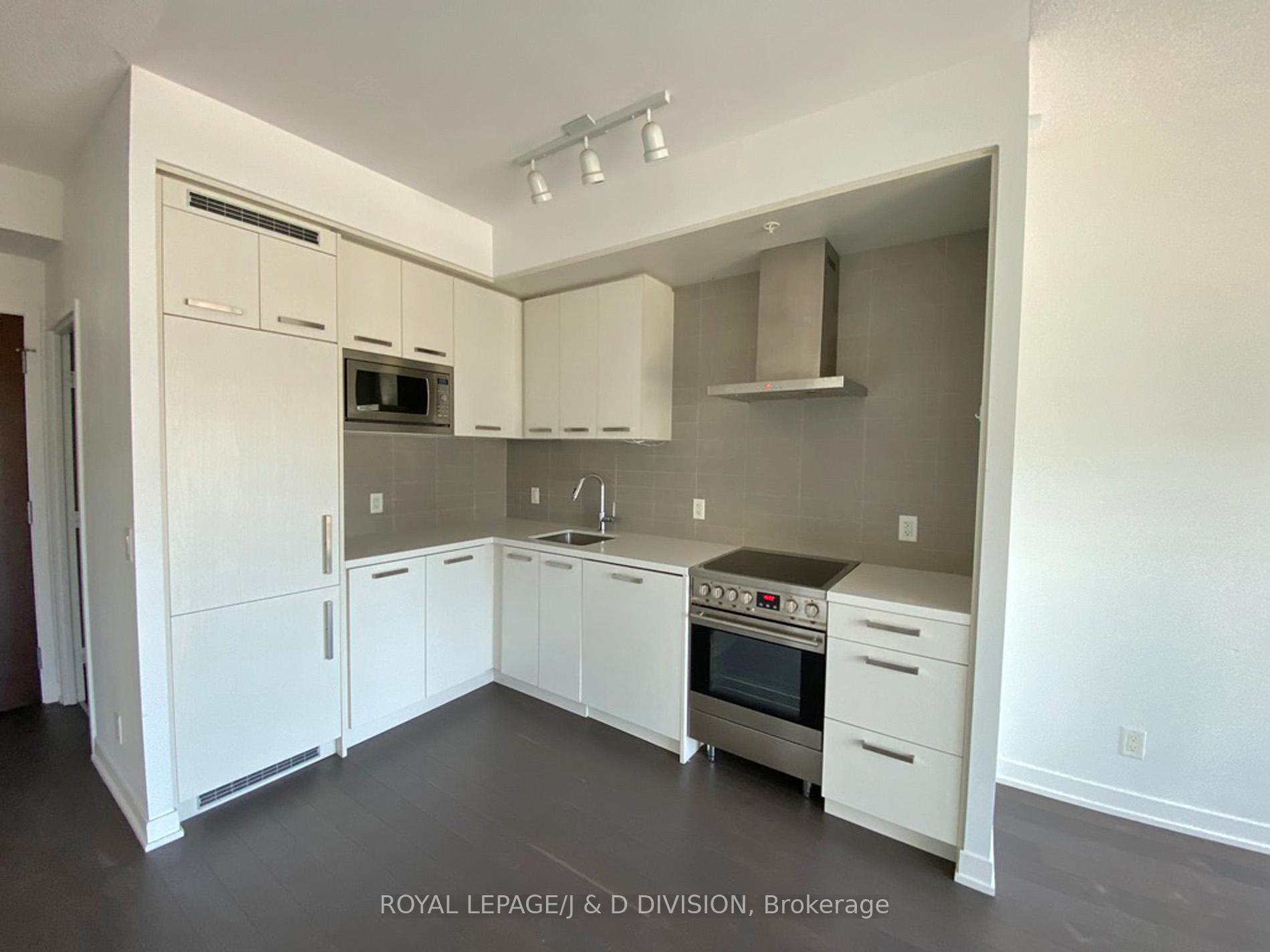 Photo 2 of Unit S811, 120 Bayview Avenue, Toronto, Waterfront Communities — HOMEH