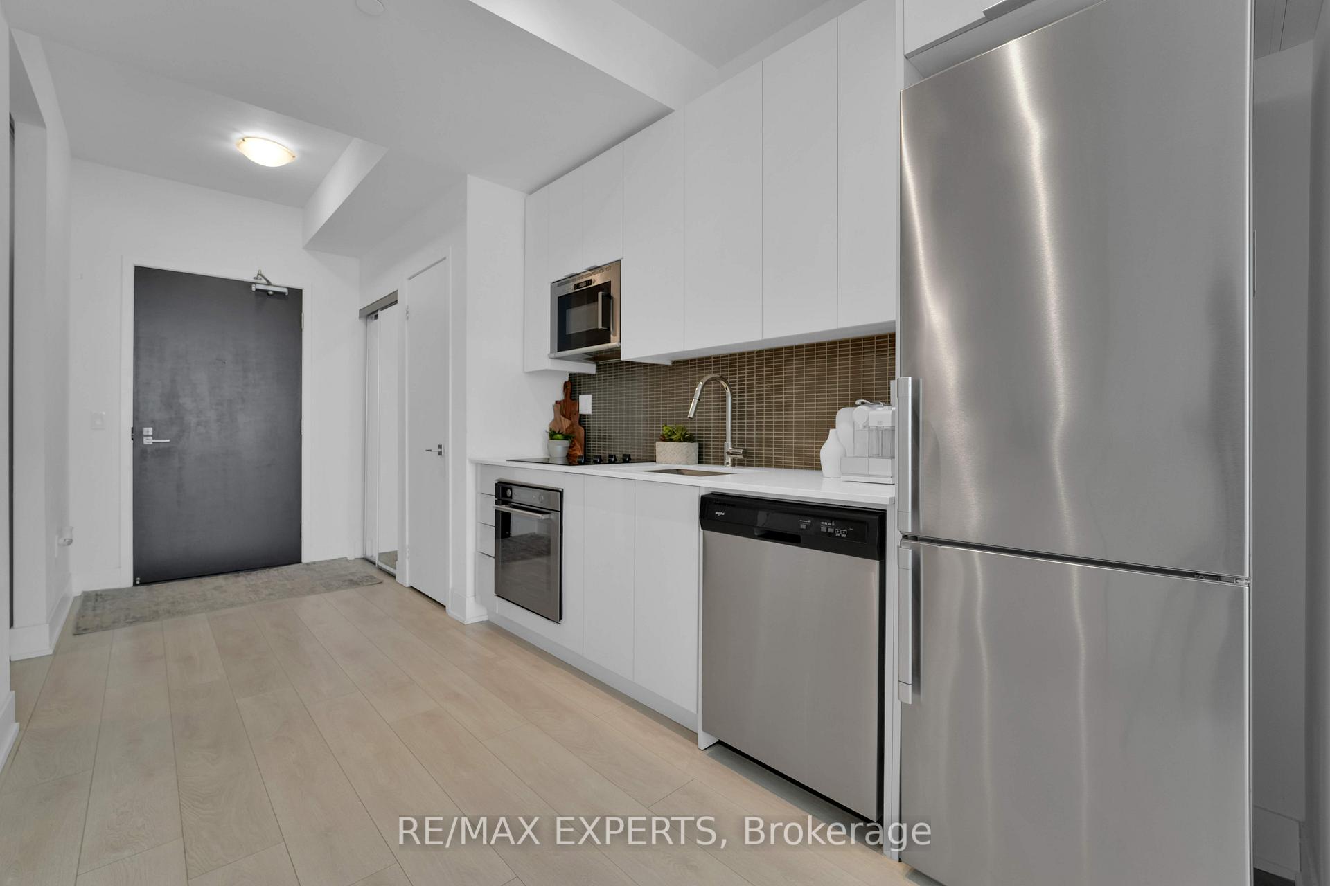 Photo 4 of Unit 706, 2916 Highway 7, Vaughan, Concord — HOMEH