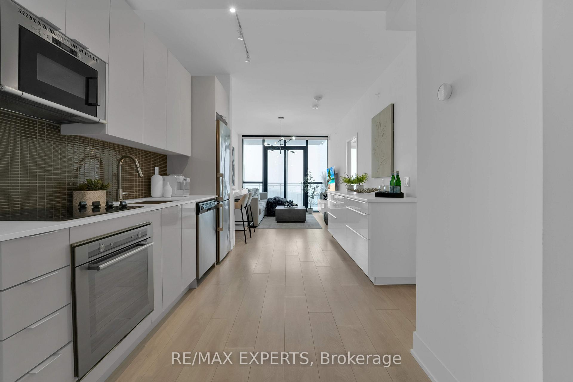 Photo 6 of Unit 706, 2916 Highway 7, Vaughan, Concord — HOMEH