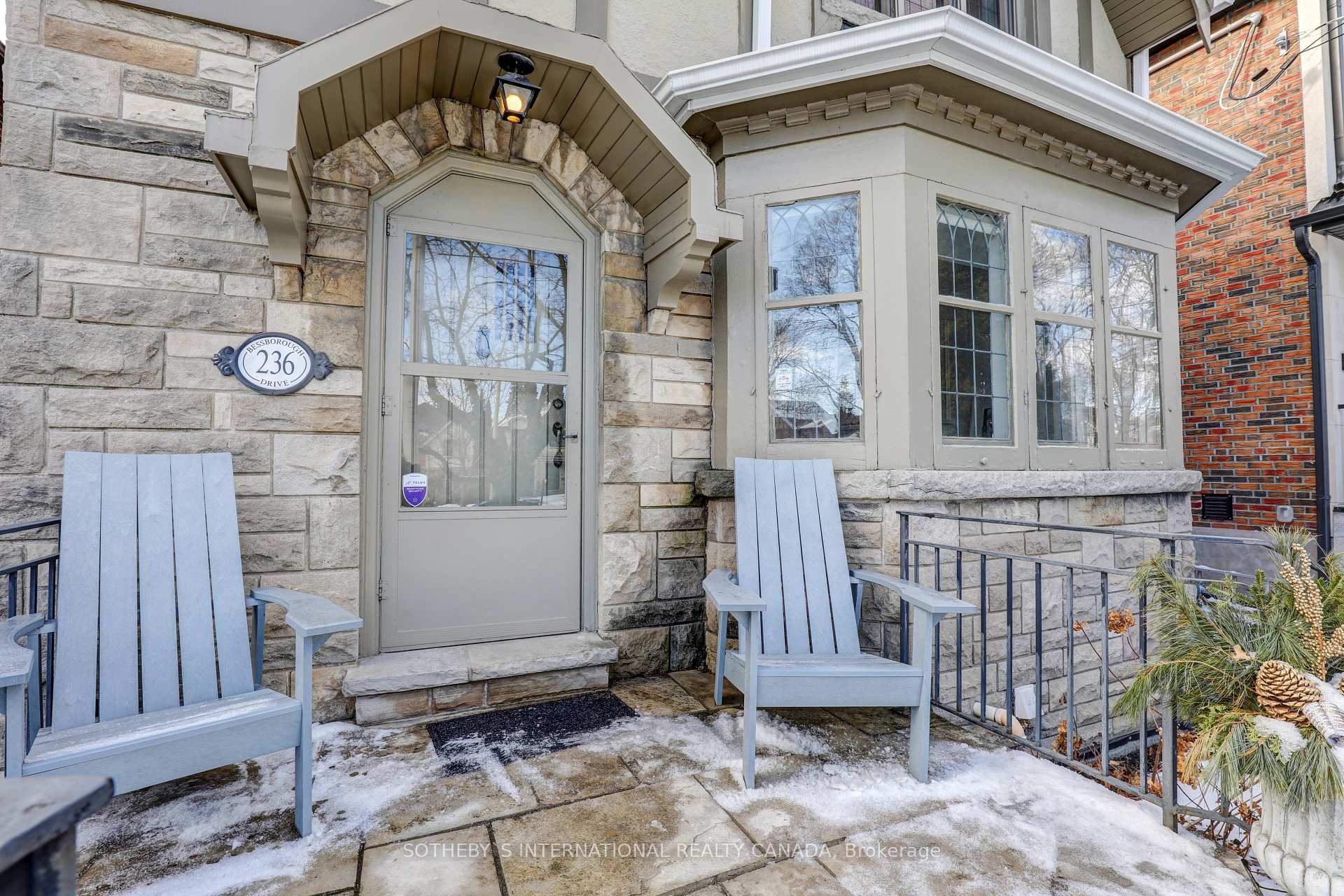 Photo 4 of 236 Bessborough Drive, Toronto, Leaside — HOMEH