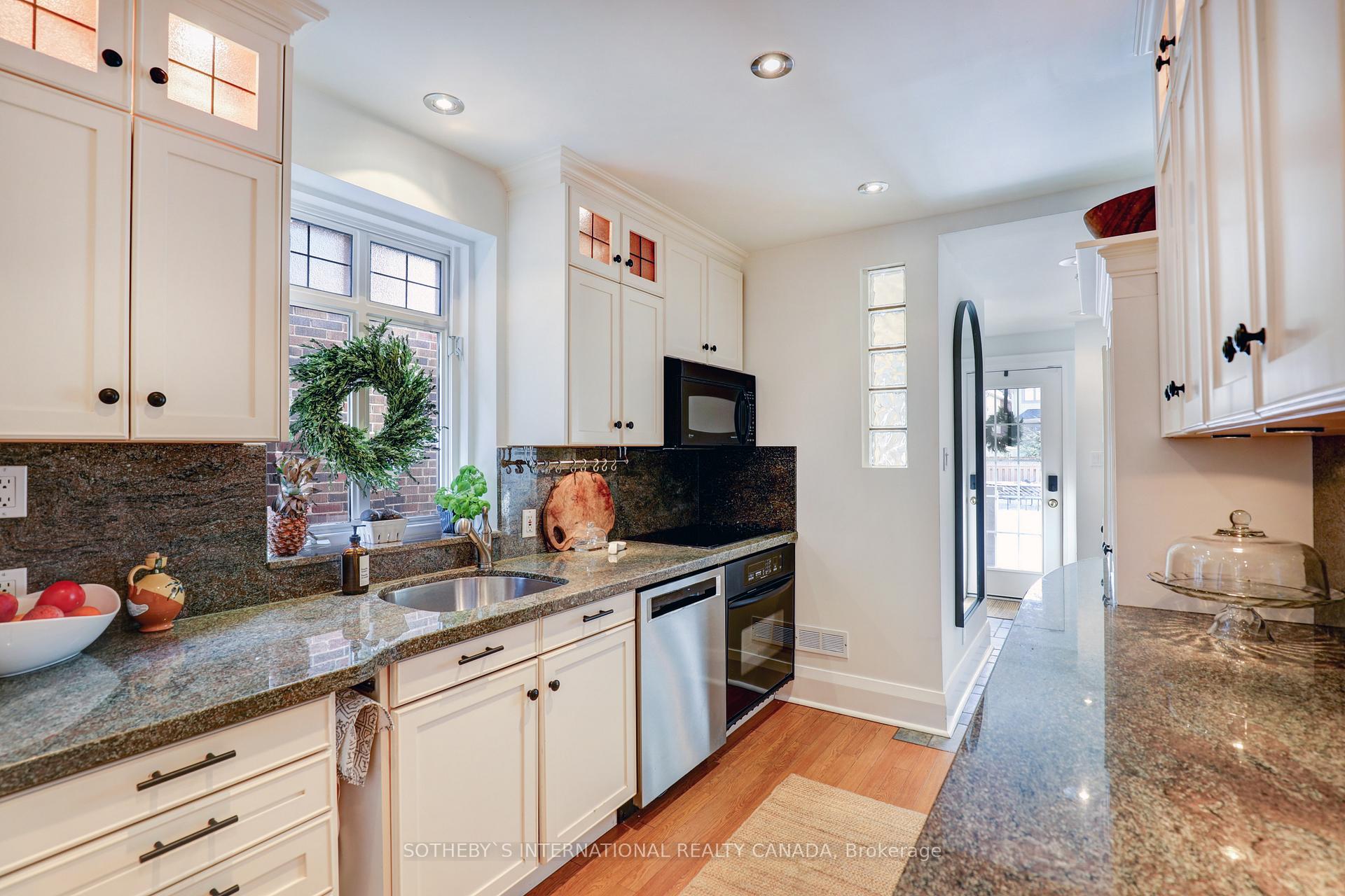 Photo 17 of 236 Bessborough Drive, Toronto, Leaside — HOMEH