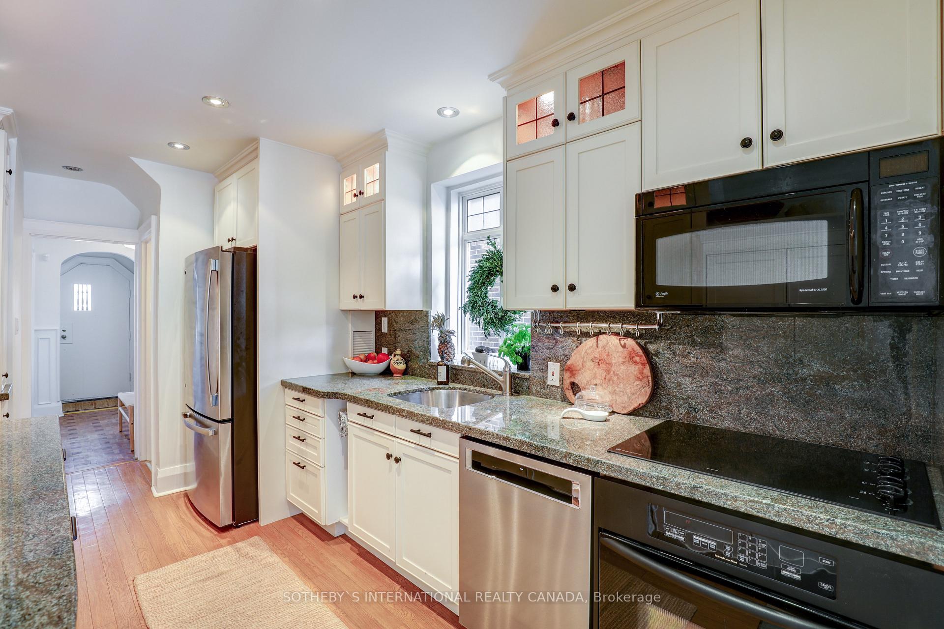 Photo 23 of 236 Bessborough Drive, Toronto, Leaside — HOMEH