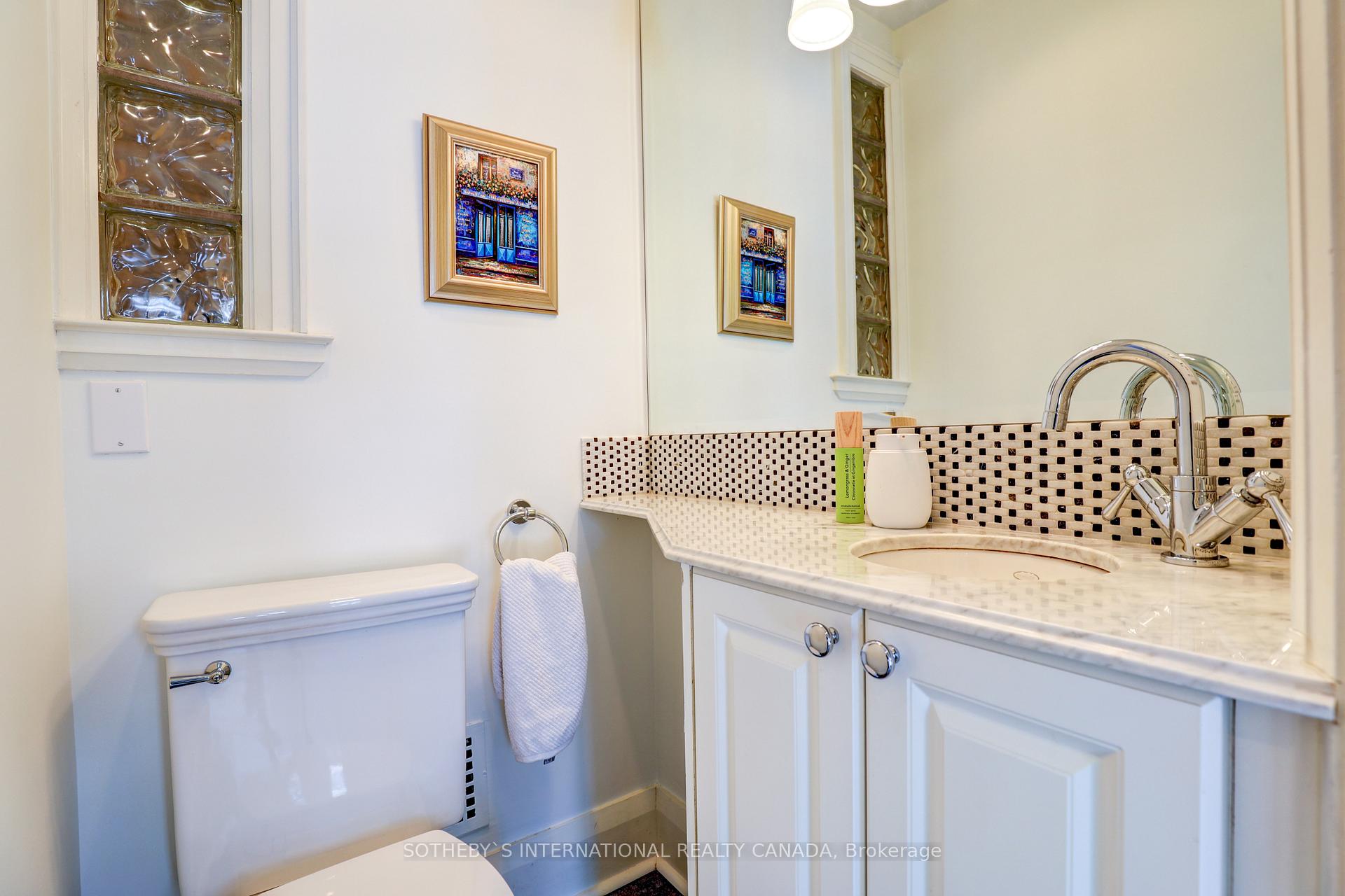 Photo 20 of 236 Bessborough Drive, Toronto, Leaside — HOMEH
