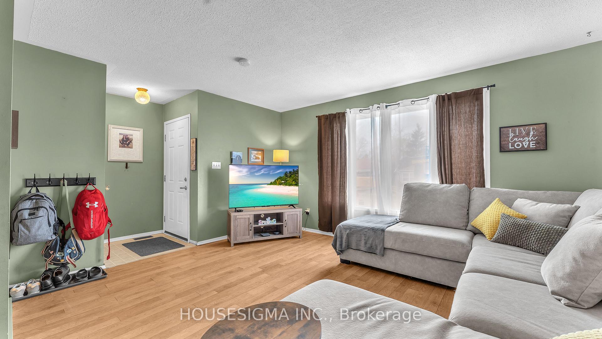 Photo 4 of 141 Chestnut Street, St. Thomas — HOMEH