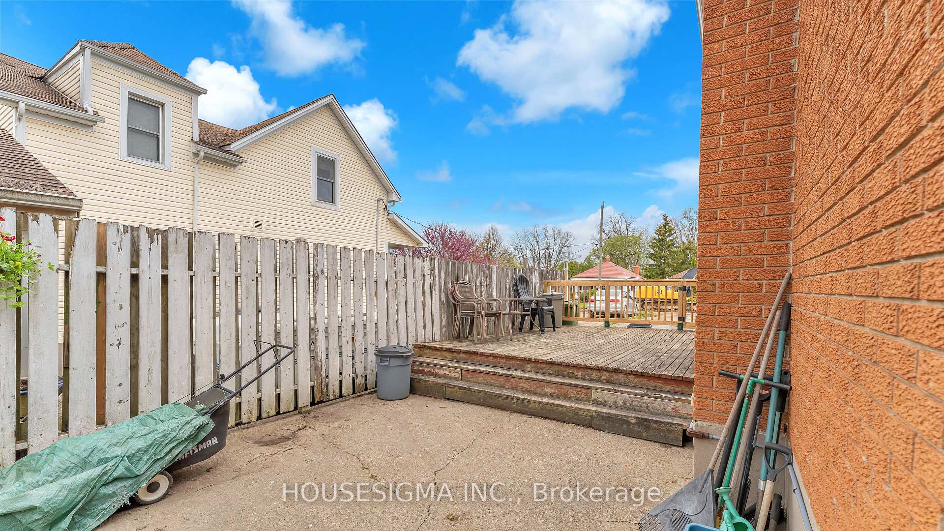 Photo 18 of 141 Chestnut Street, St. Thomas — HOMEH