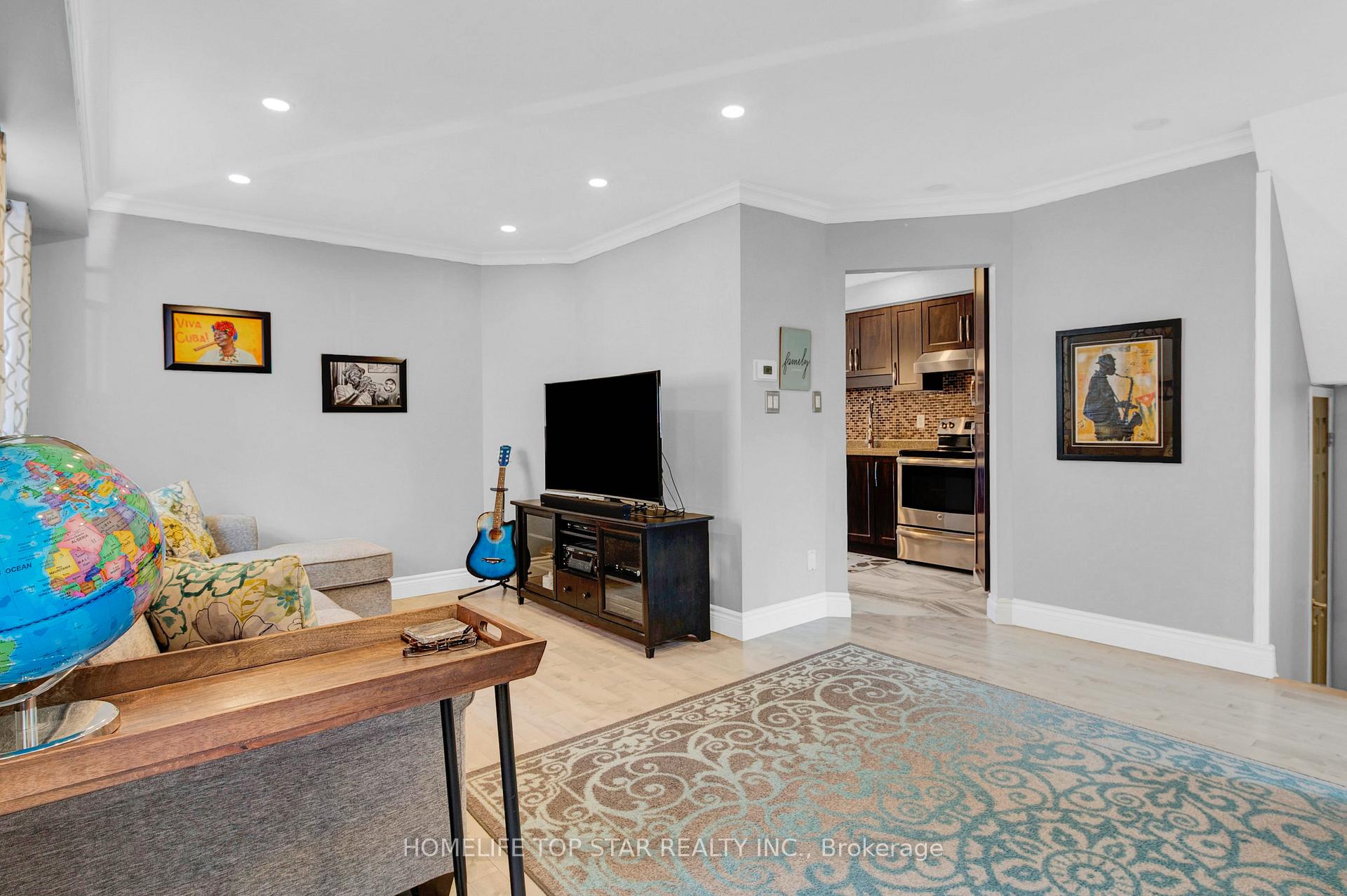 Photo 6 of 103 Booth Crescent N, Ajax, Central — HOMEH