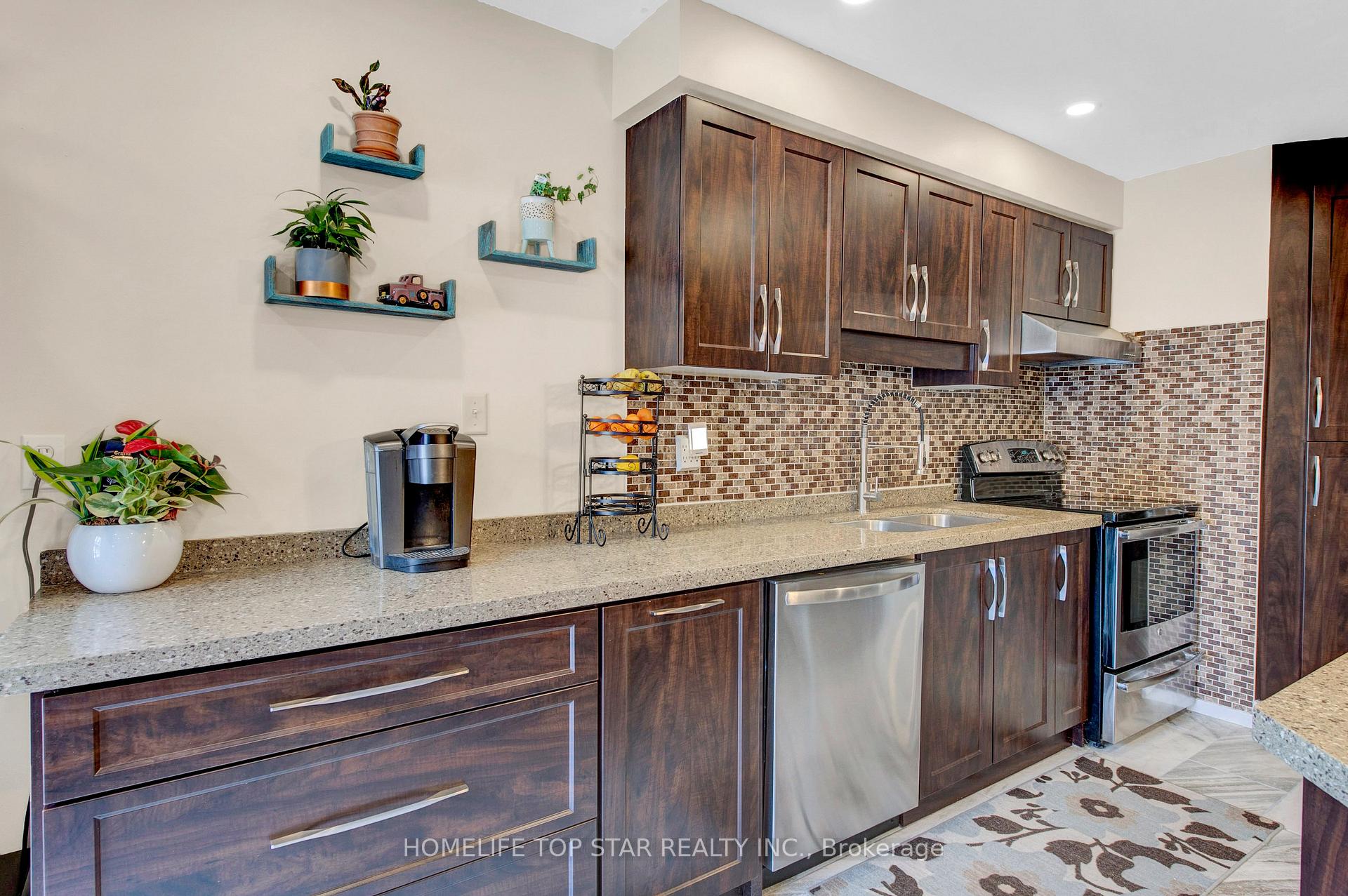 Photo 18 of 103 Booth Crescent N, Ajax, Central — HOMEH