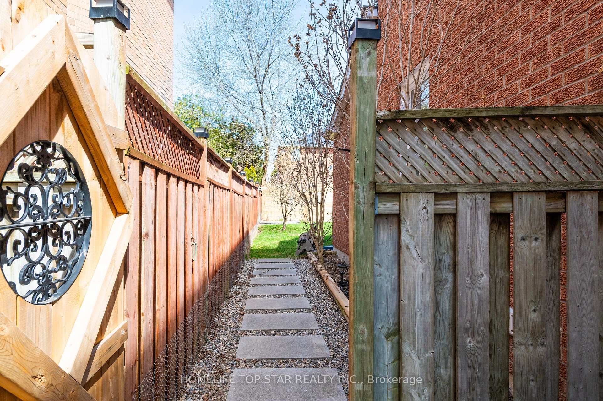 Photo 33 of 103 Booth Crescent N, Ajax, Central — HOMEH