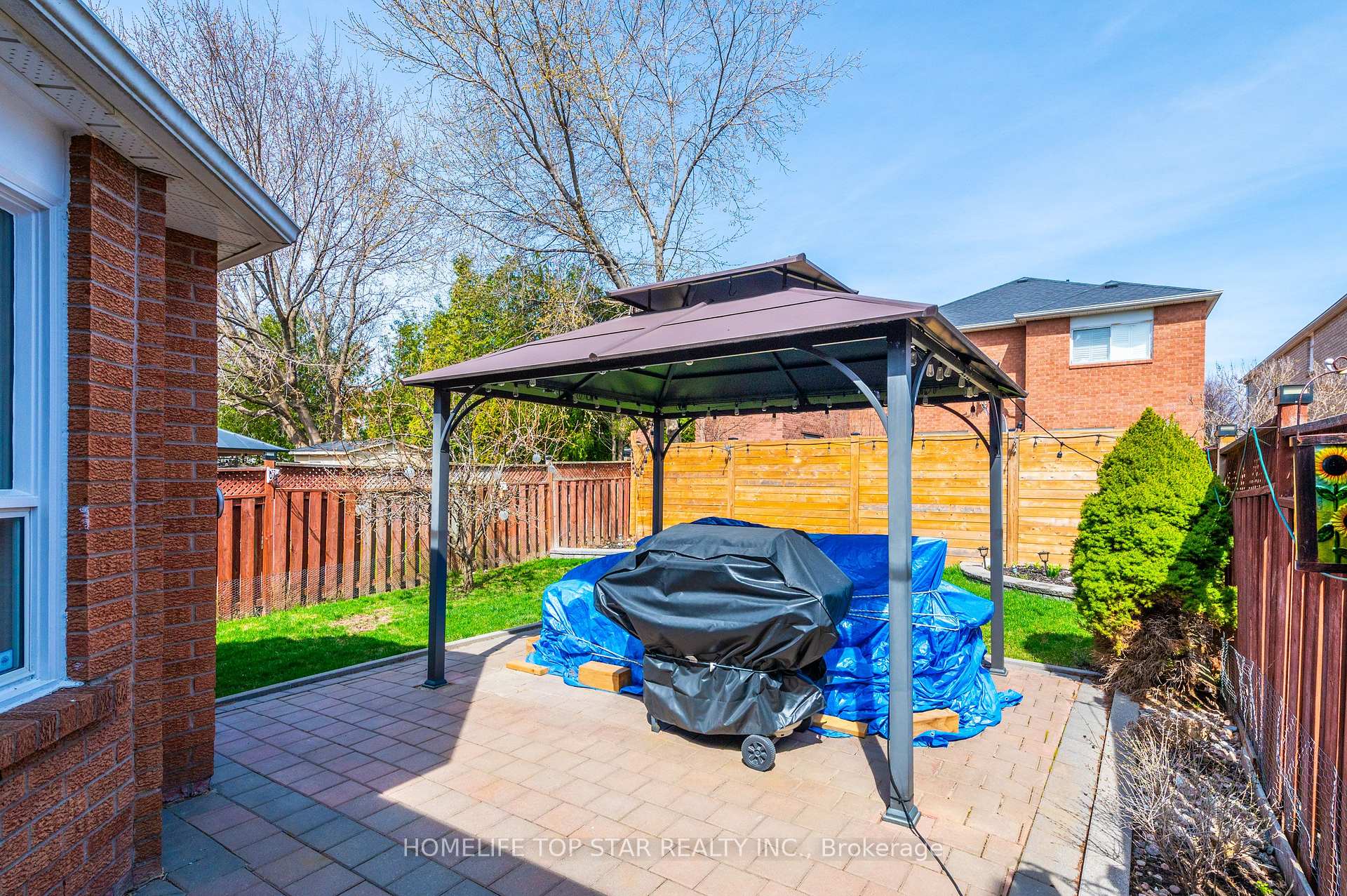 Photo 39 of 103 Booth Crescent N, Ajax, Central — HOMEH