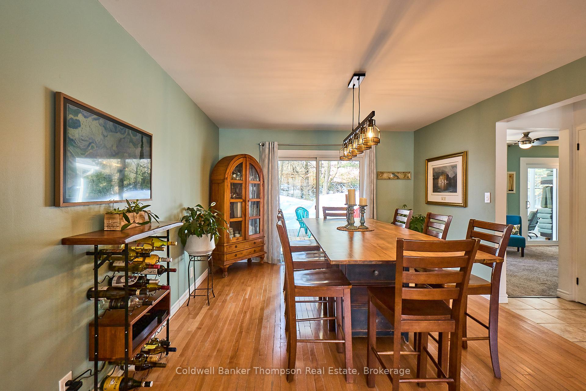 Photo 4 of 125 Douglas Street, Gravenhurst, Muskoka (S) — HOMEH
